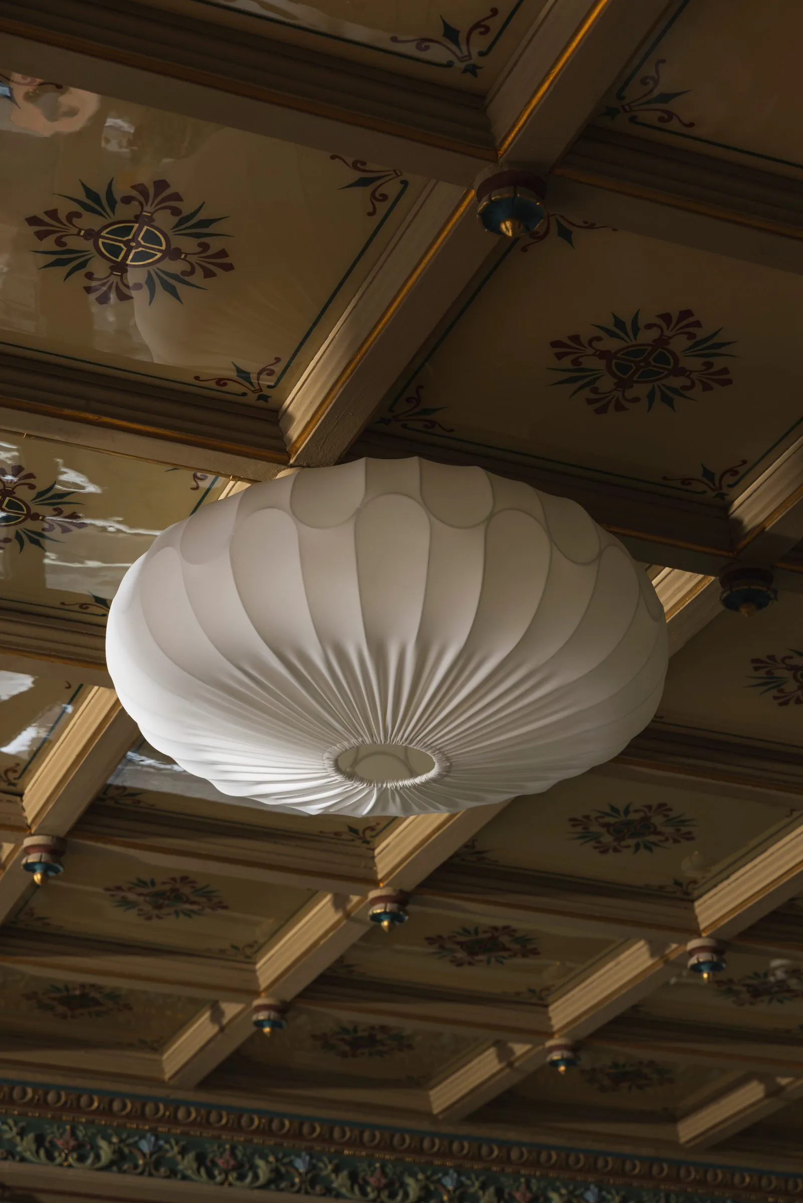 树叶款吸顶灯, 白色_Ø70x30cm Globen Lighting