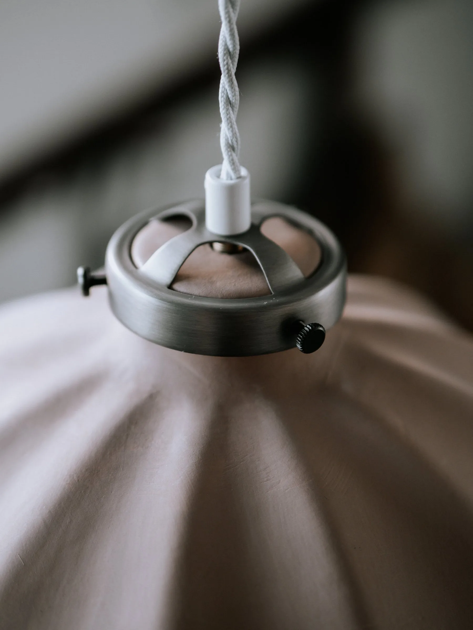 Alva 吊灯 Ø30 cm, Mud Globen Lighting