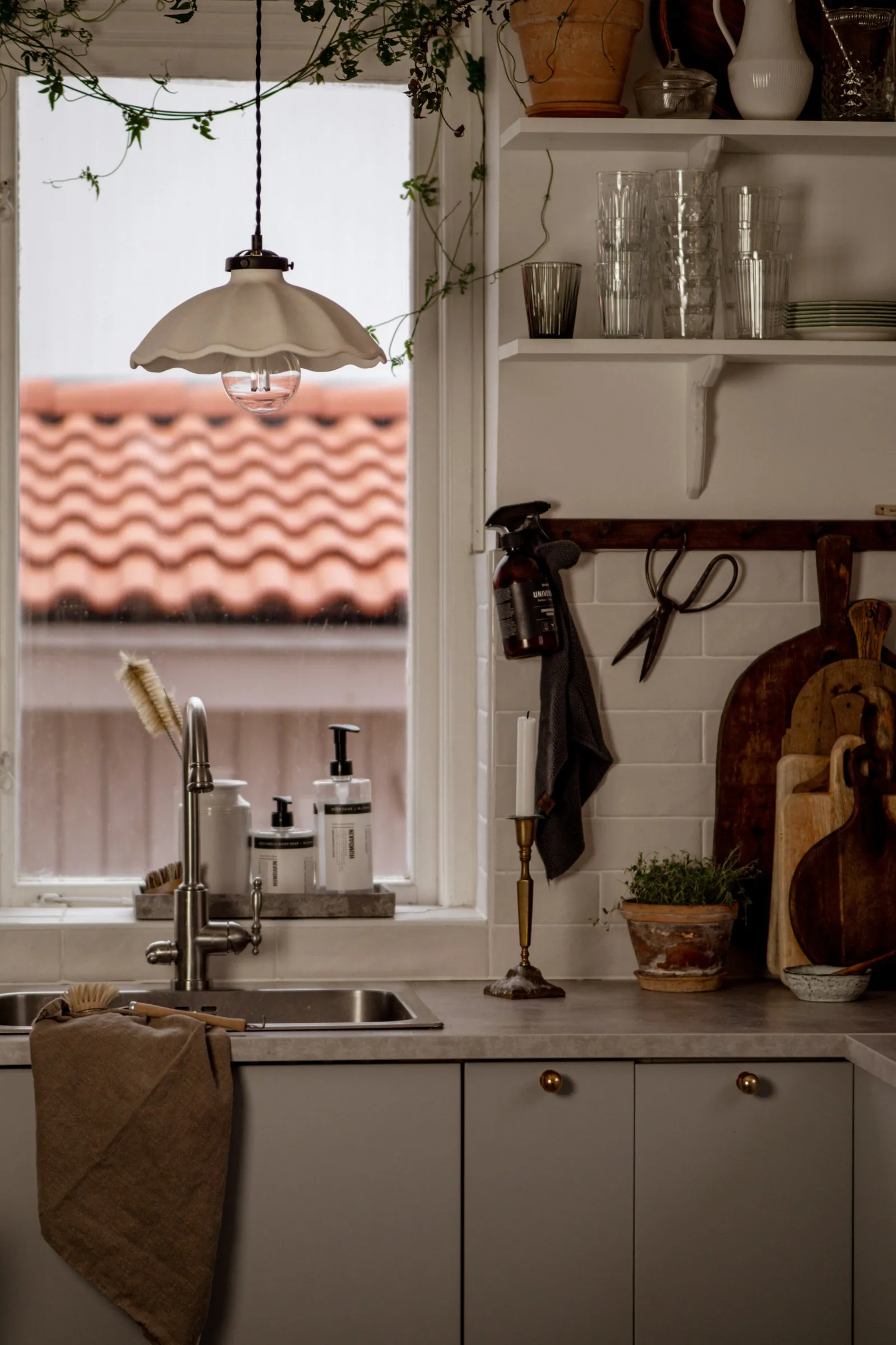 Alva 吊灯 Ø30 cm, 白色 Globen Lighting