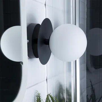 Art Deco 24 IP44壁灯 - 白色/黑色 - Globen Lighting