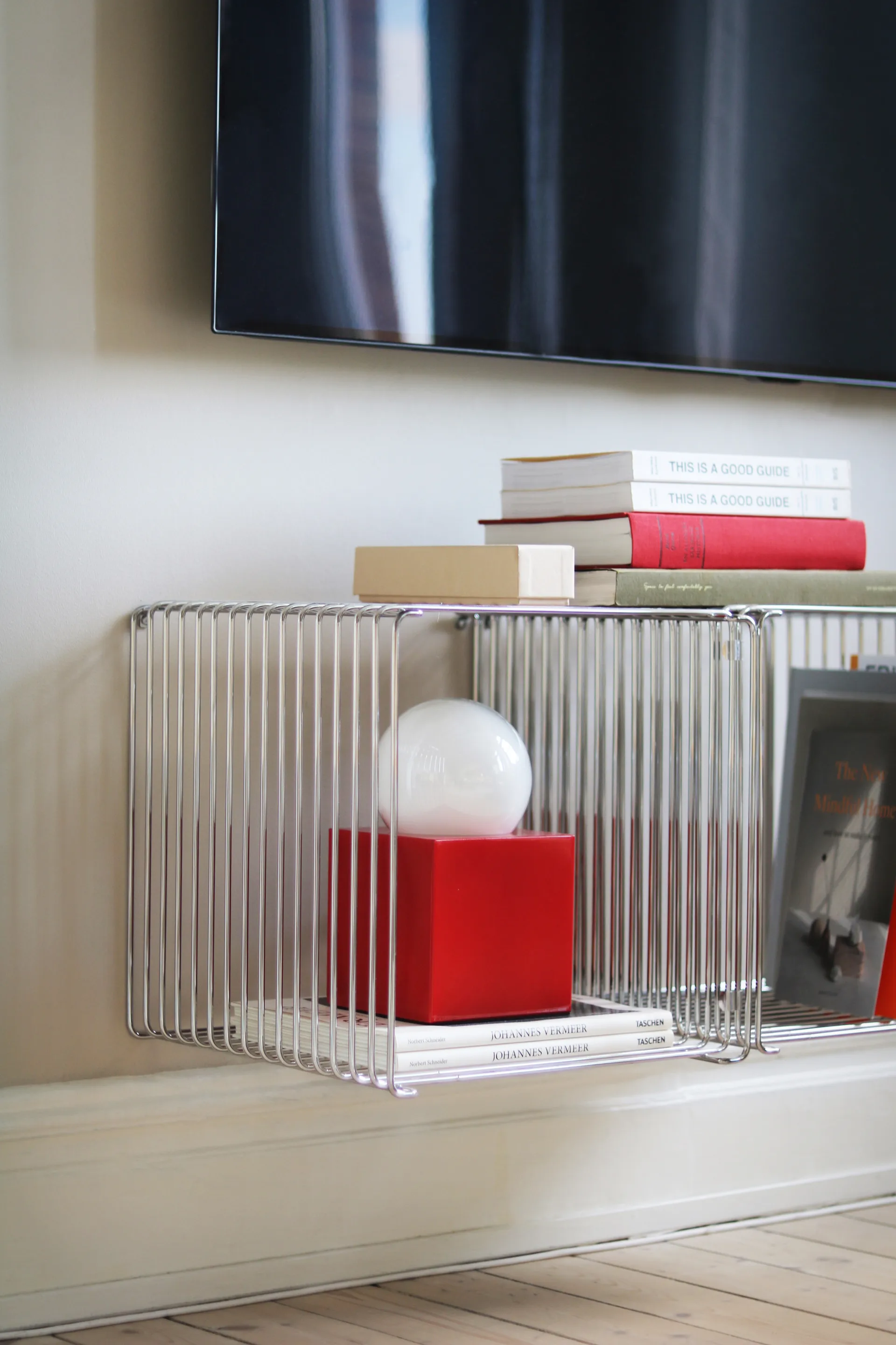 Bob 14 台灯, 红色 Globen Lighting