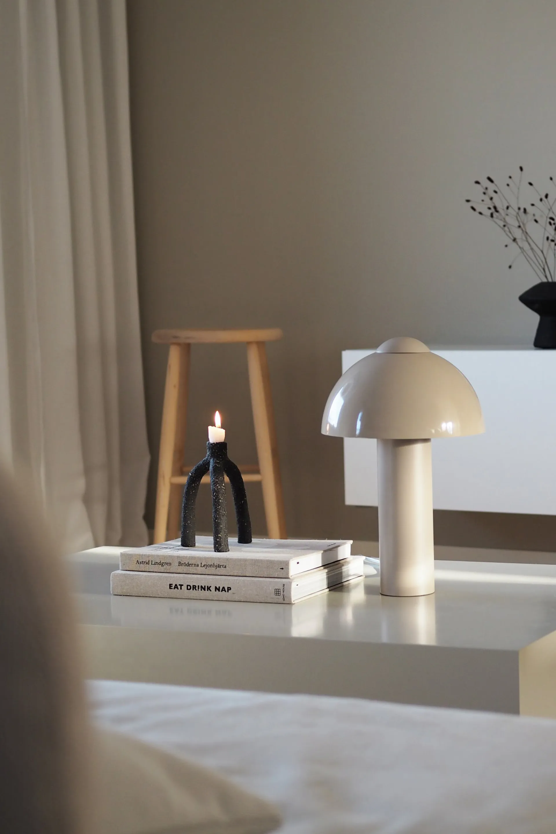 伴光 Buddy23 蘑菇台灯多色可选 36cm插线版 , 沙色 Globen Lighting