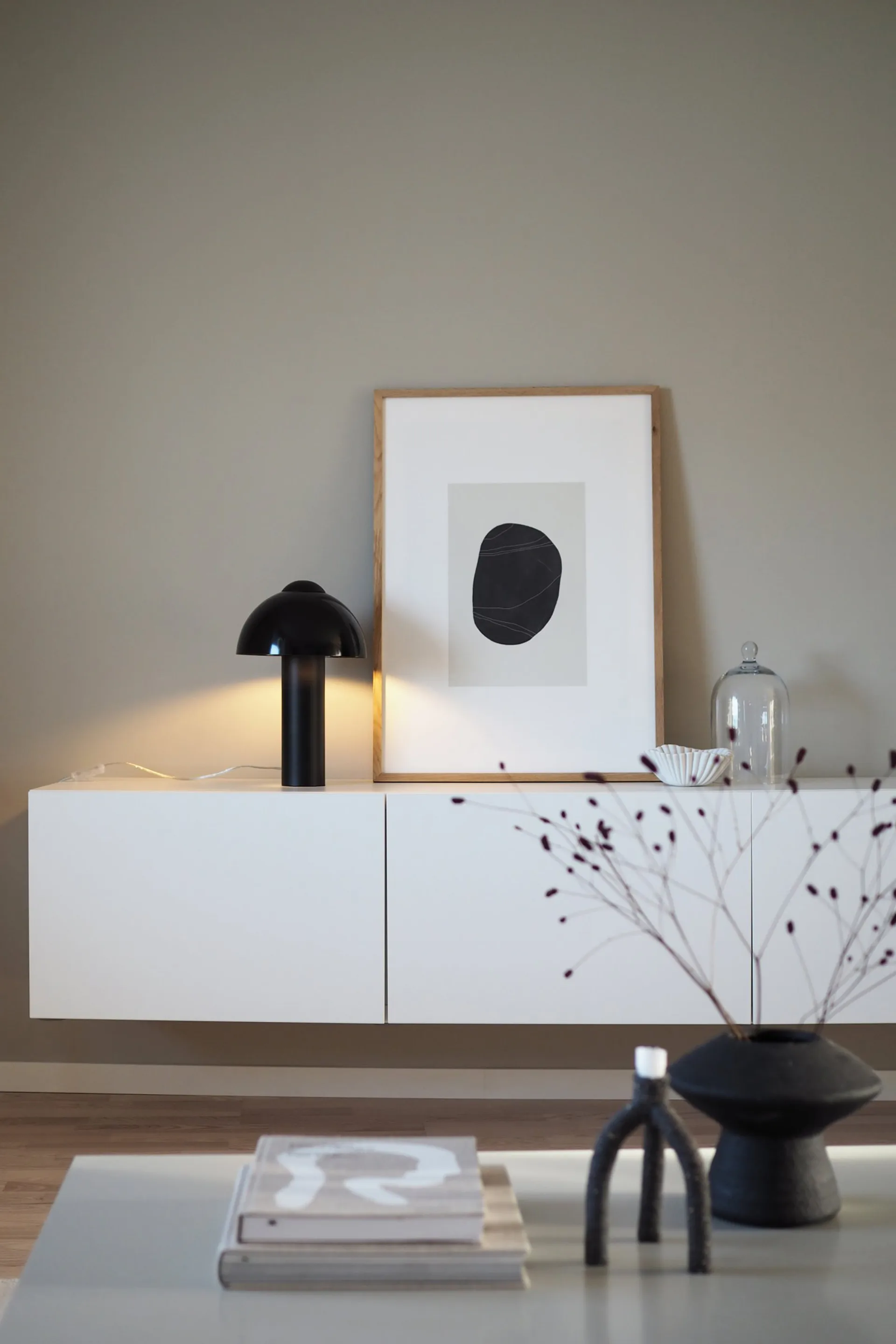 伴光 Buddy23 蘑菇台灯多色可选 36cm插线版 , 黑色 Globen Lighting