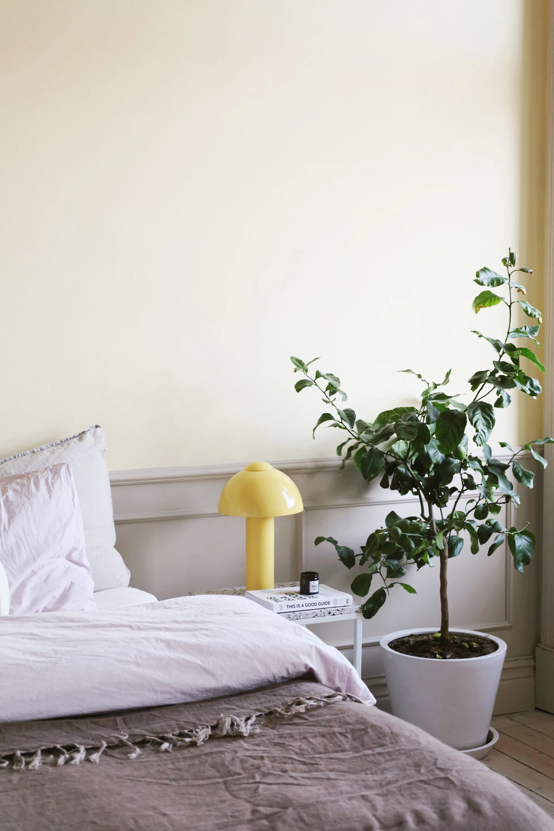 伴光 Buddy23 蘑菇台灯多色可选 36cm插线版 , 黄色 Globen Lighting