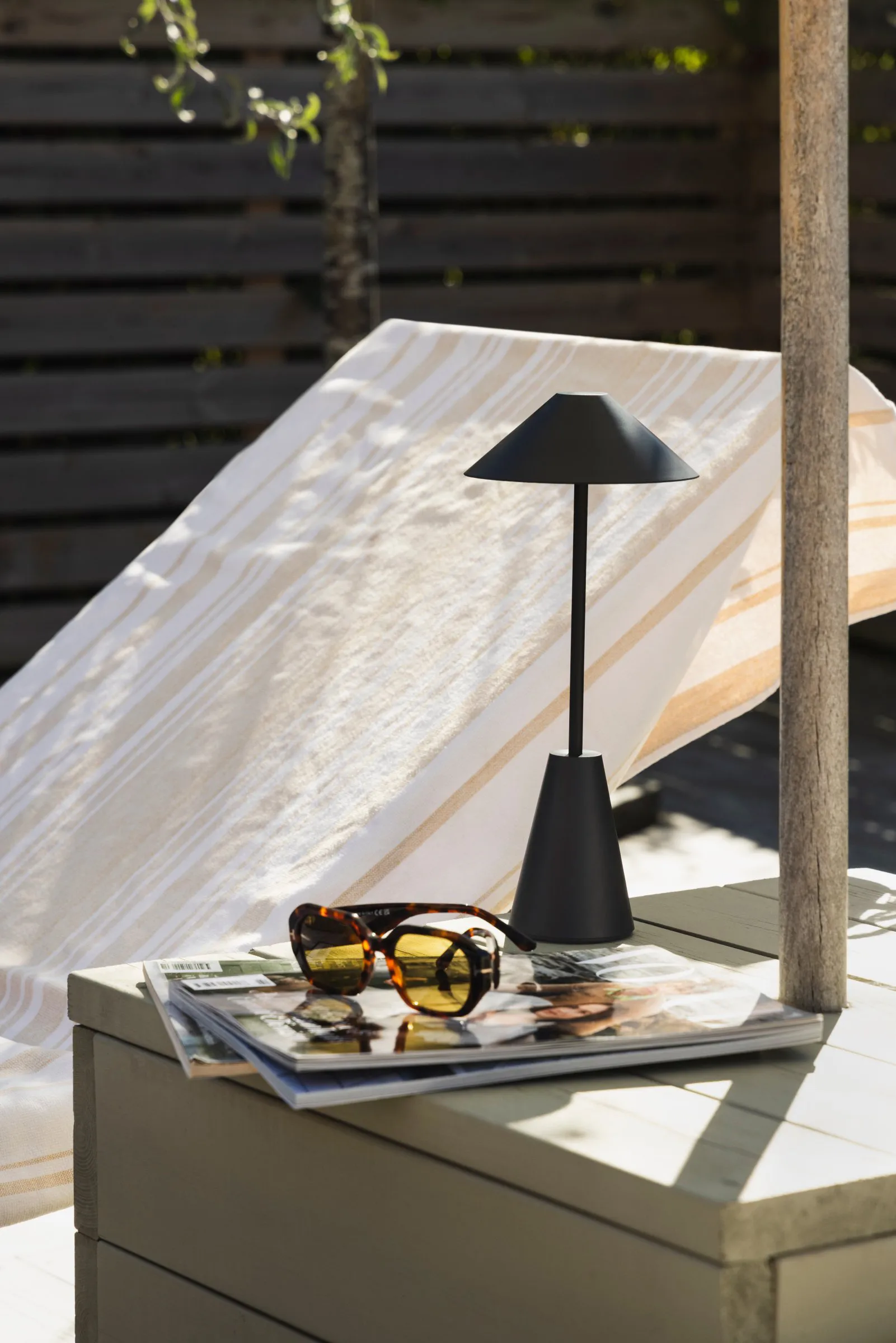 Cannes 32 便携 台灯, 黑色 Globen Lighting