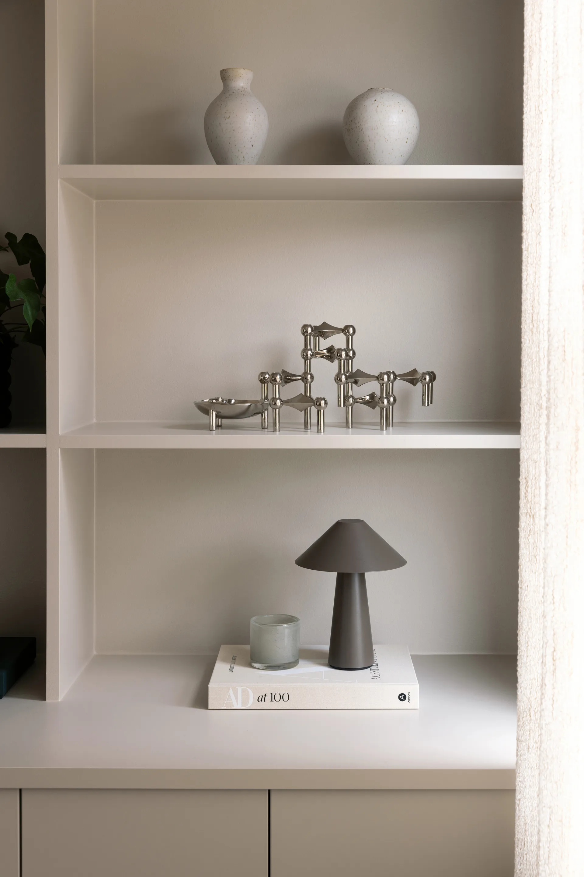 Cannes 戛纳系列无线便携充电台灯, 褐色 Globen Lighting