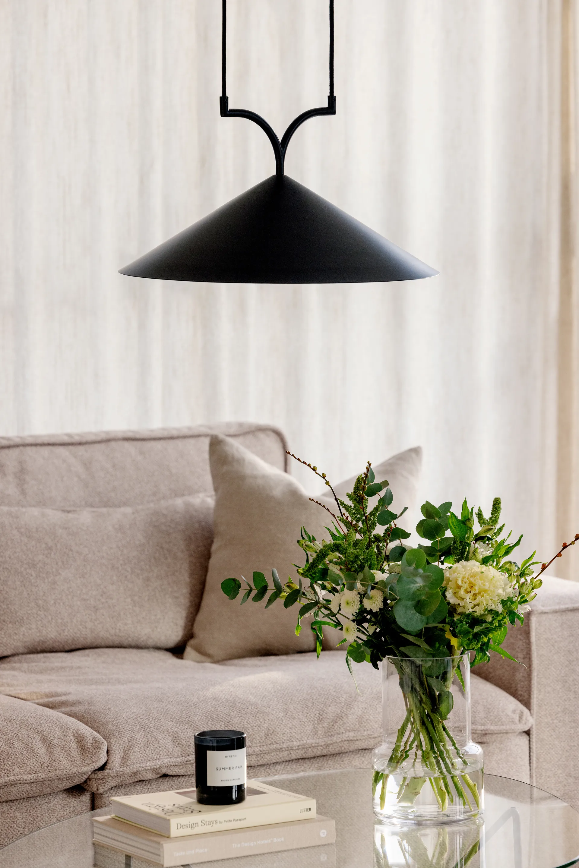 Curve 吊灯 50, 黑色 Globen Lighting