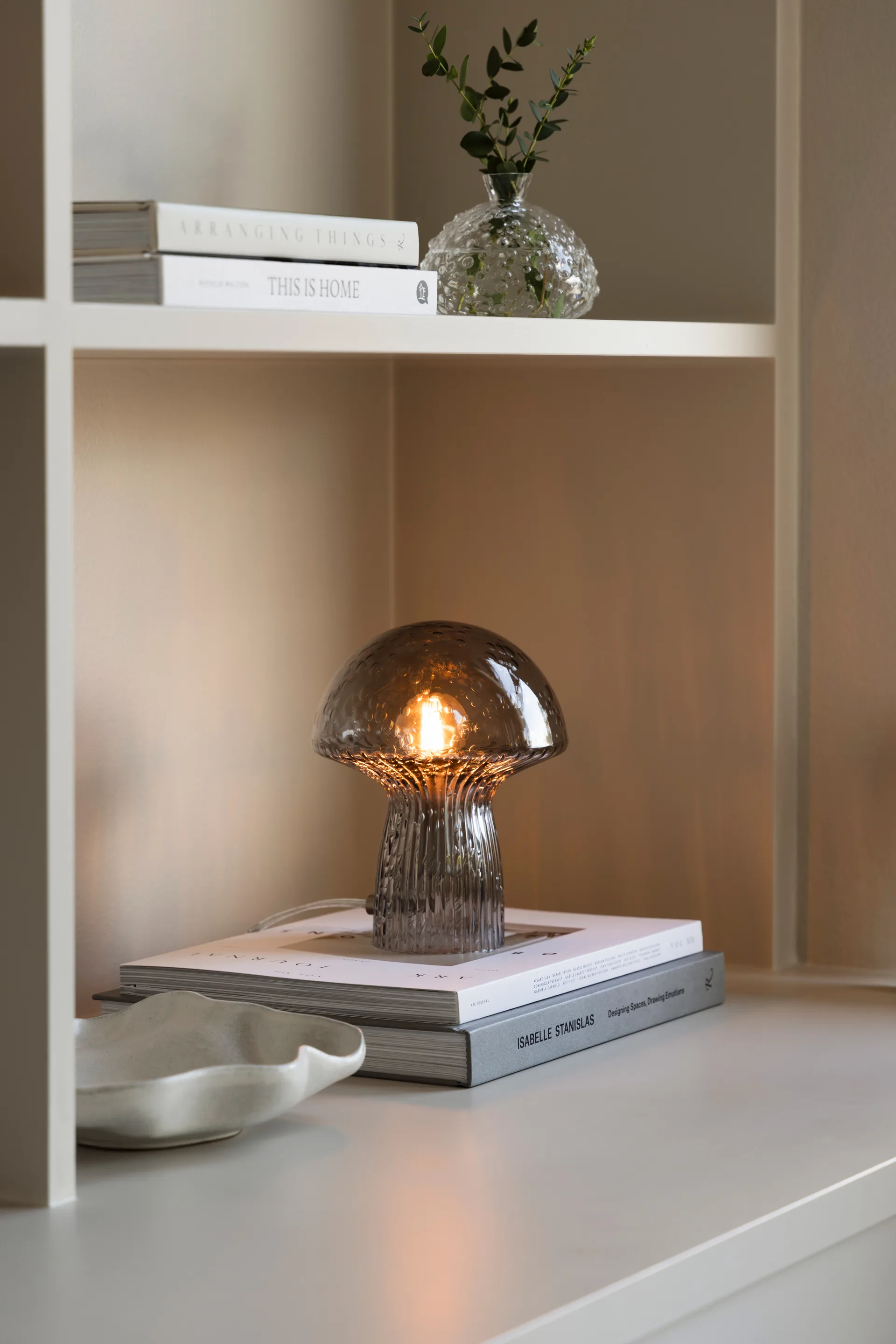 Fungo 特别版烟灰色台灯, 直径16cm_高20cm Globen Lighting