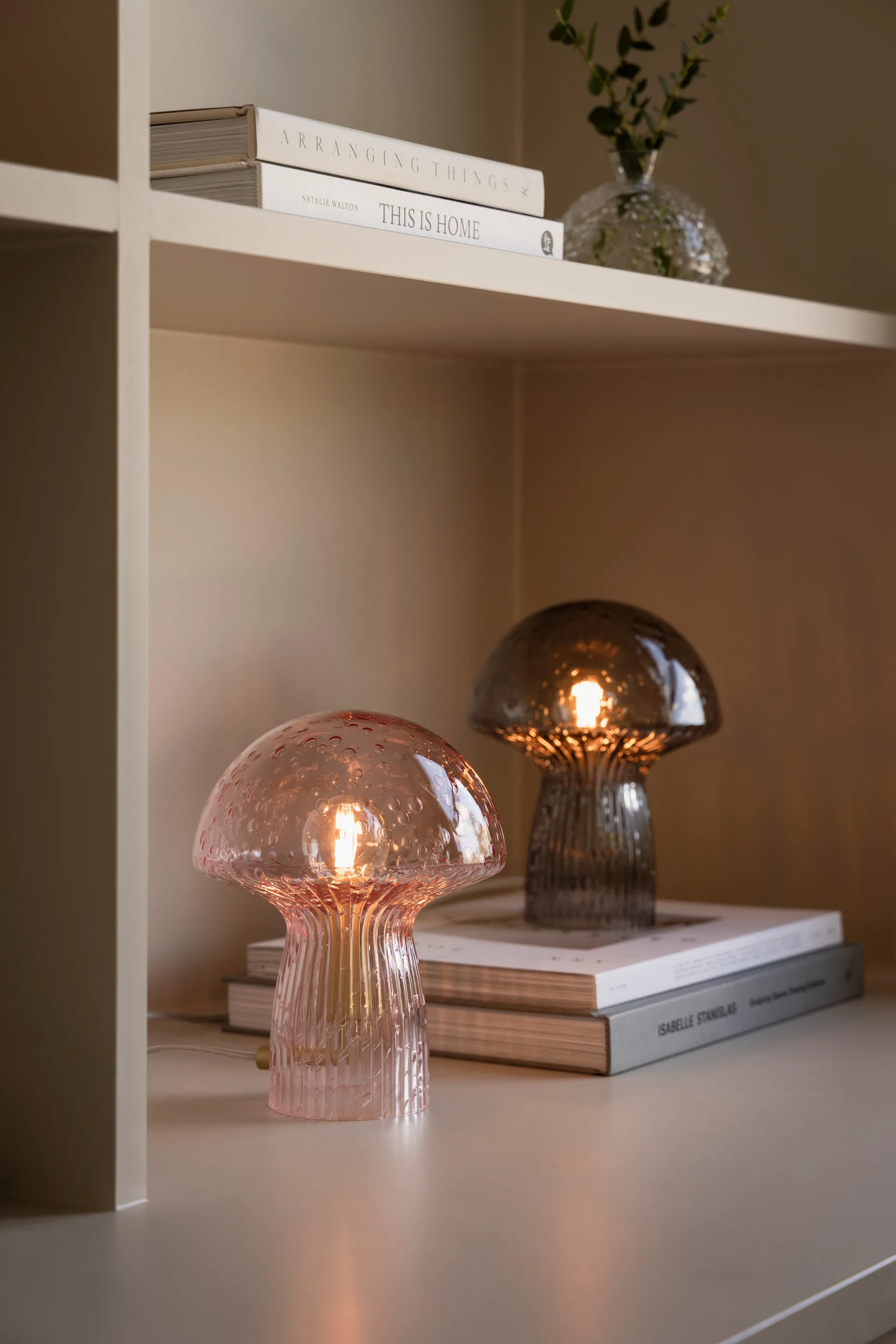 Fungo 特别版烟灰色台灯, 直径16cm_高20cm Globen Lighting
