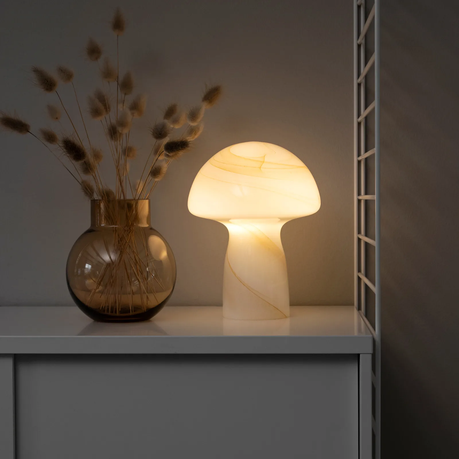 Fungo台灯 米色, 20cm Globen Lighting