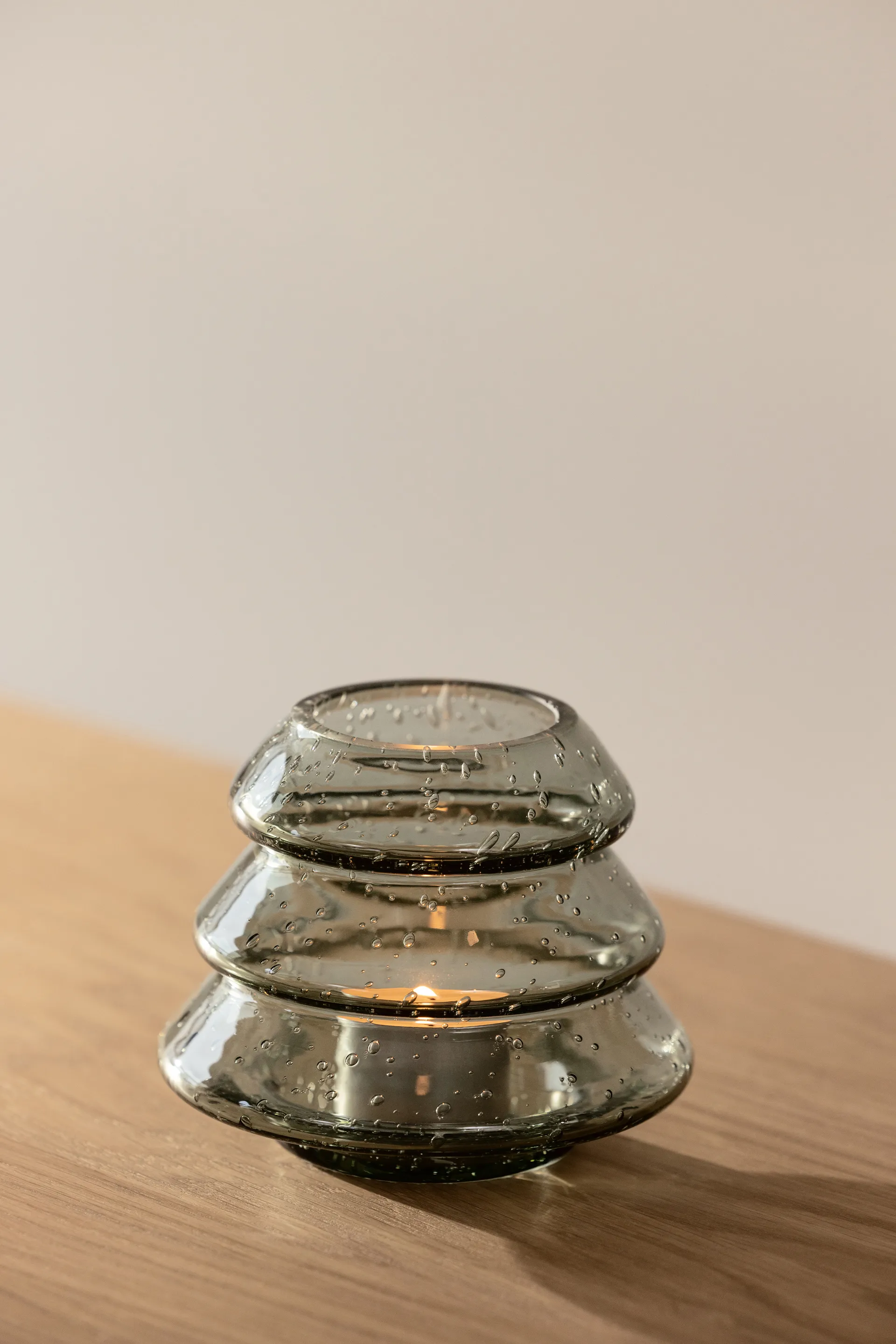 Gran 12 tealight holders, 绿色 Globen Lighting
