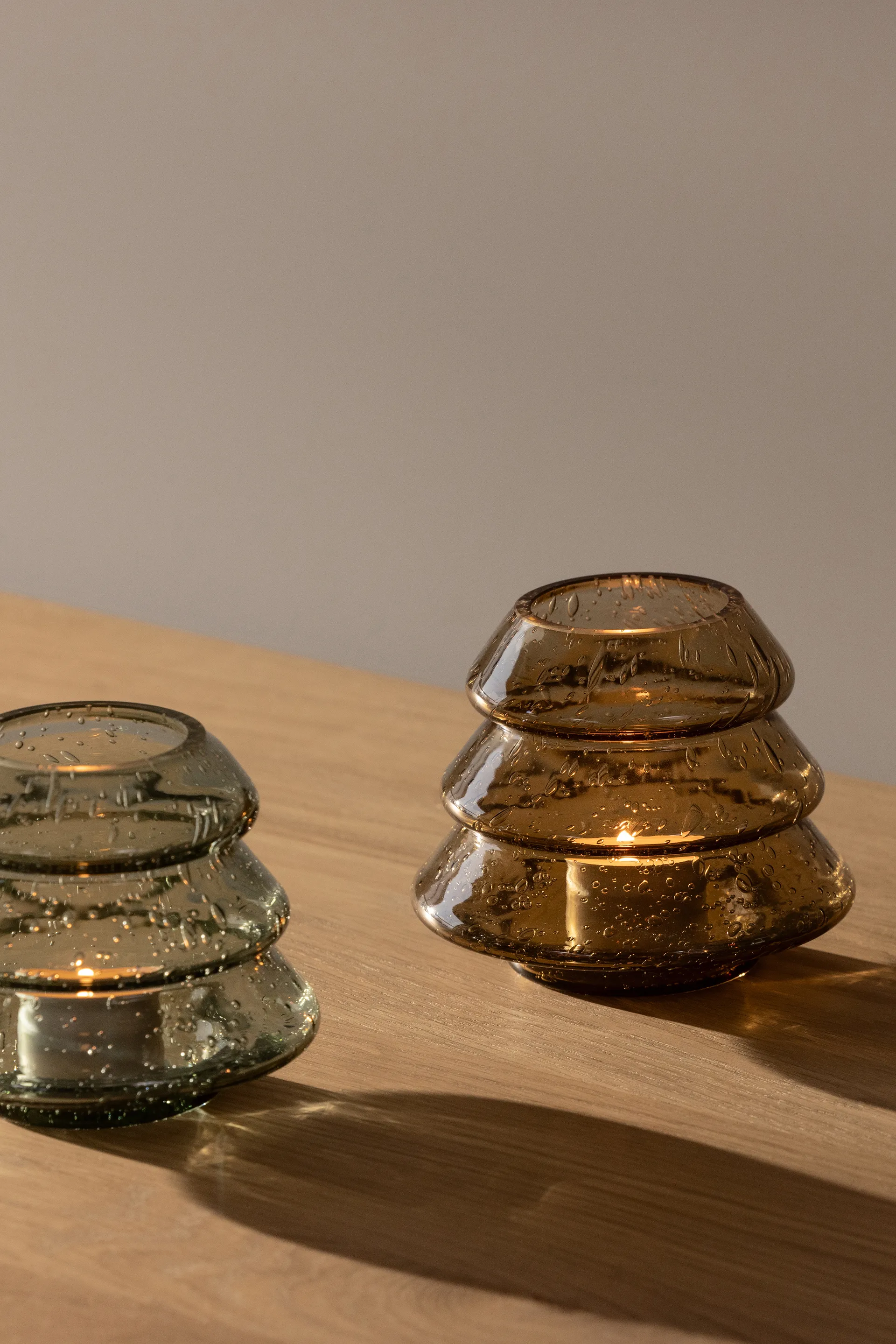 Gran 12 tealight holders, 褐色 Globen Lighting