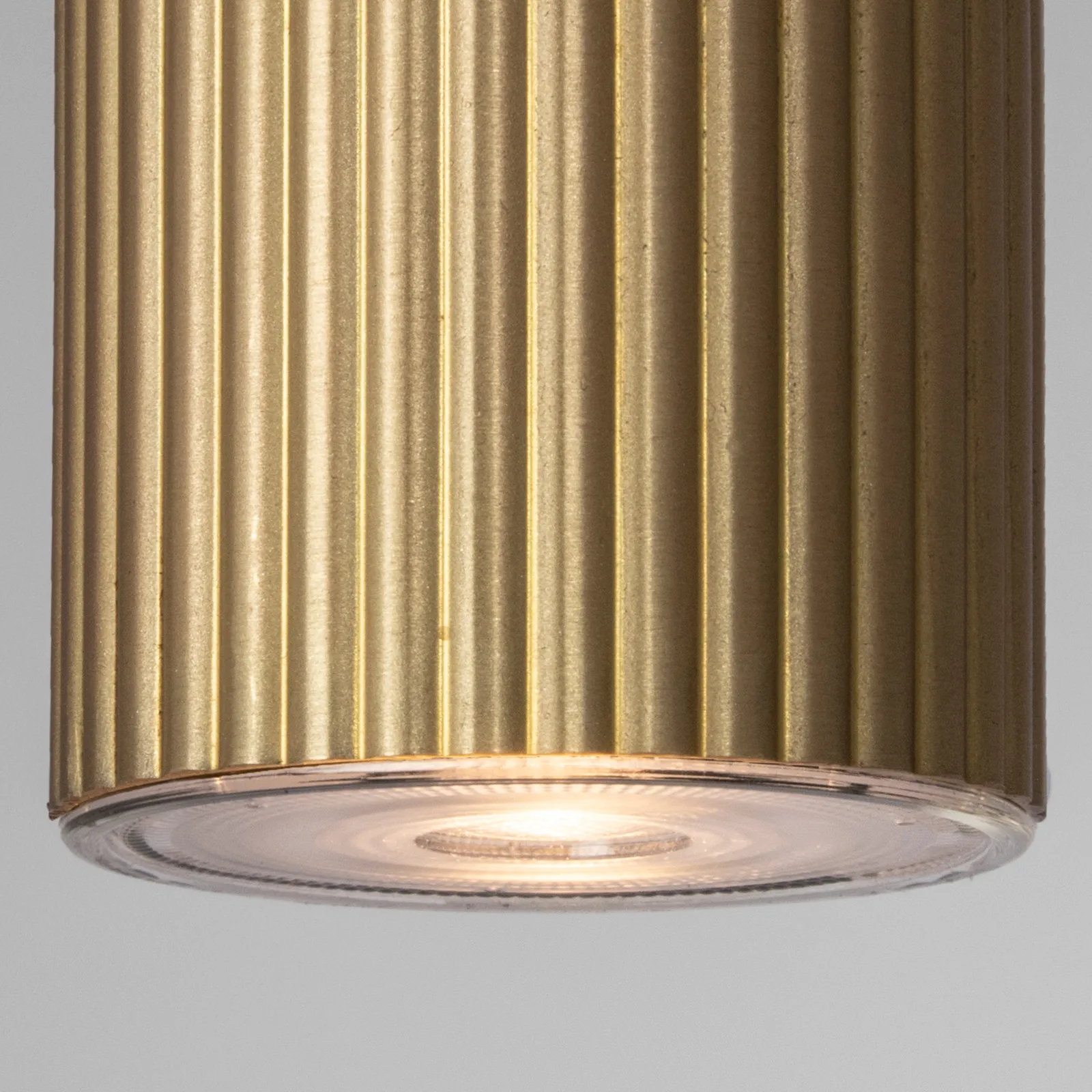 Hubble 吊灯 22 cm, brushed brass Globen Lighting