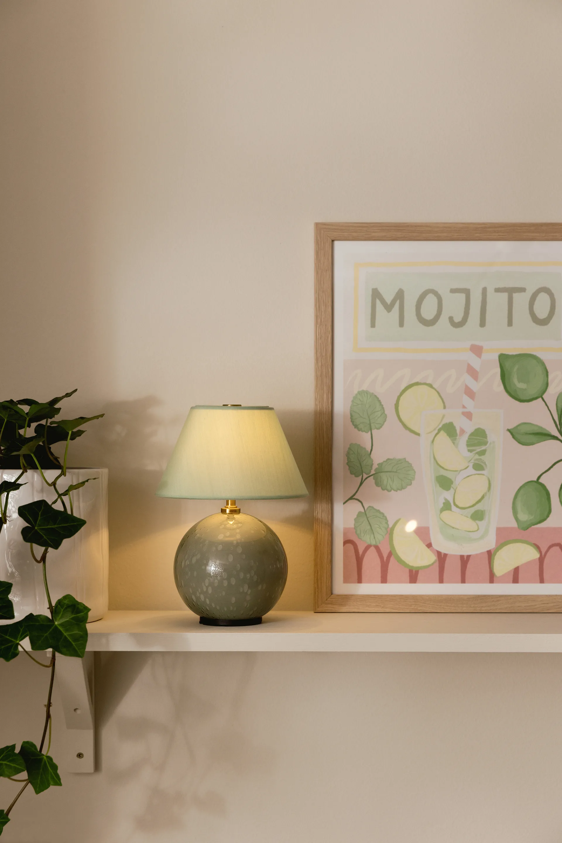 Iris 16 鸢尾系列 便携台灯, 绿色 Globen Lighting