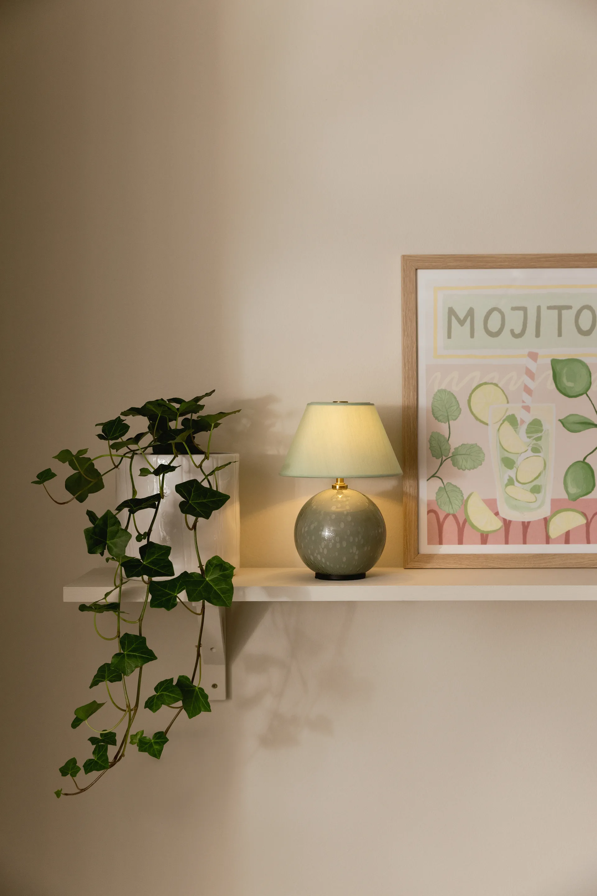 Iris 16 鸢尾系列 便携台灯, 绿色 Globen Lighting