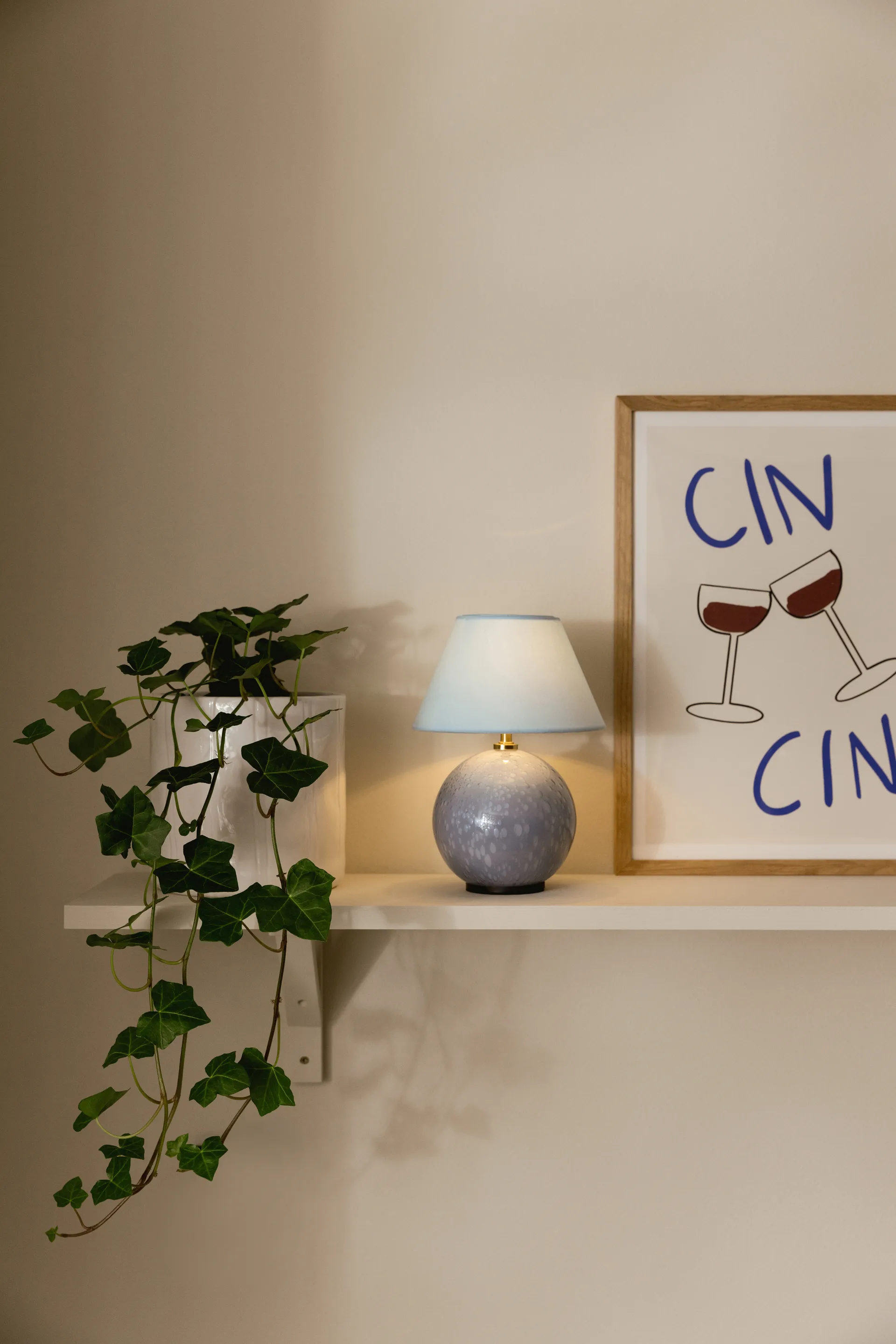 Iris 16 鸢尾系列 便携台灯, 鸽蓝色 Globen Lighting