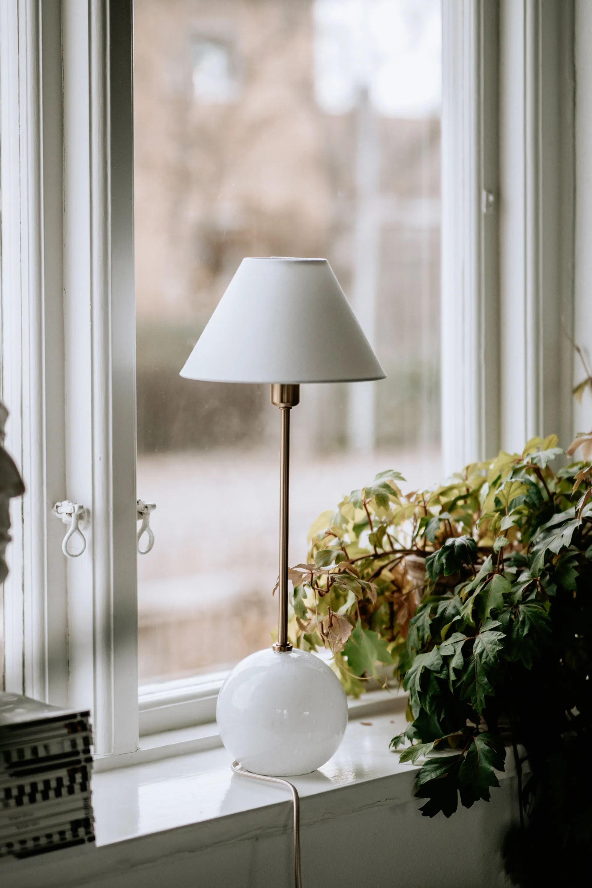 Iris 20 台灯, 白色 Globen Lighting