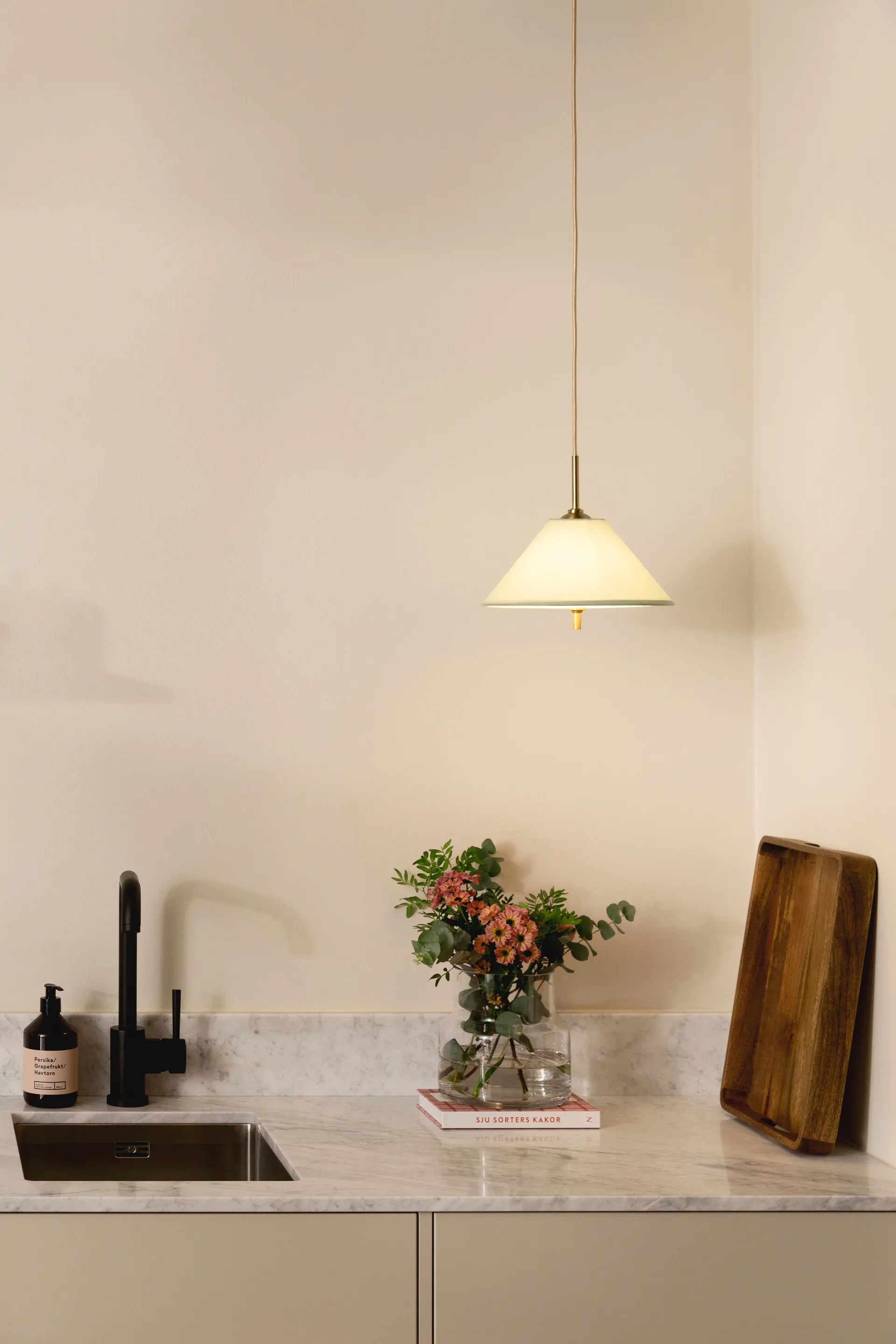 Iris 吊灯 25, 绿色 Globen Lighting