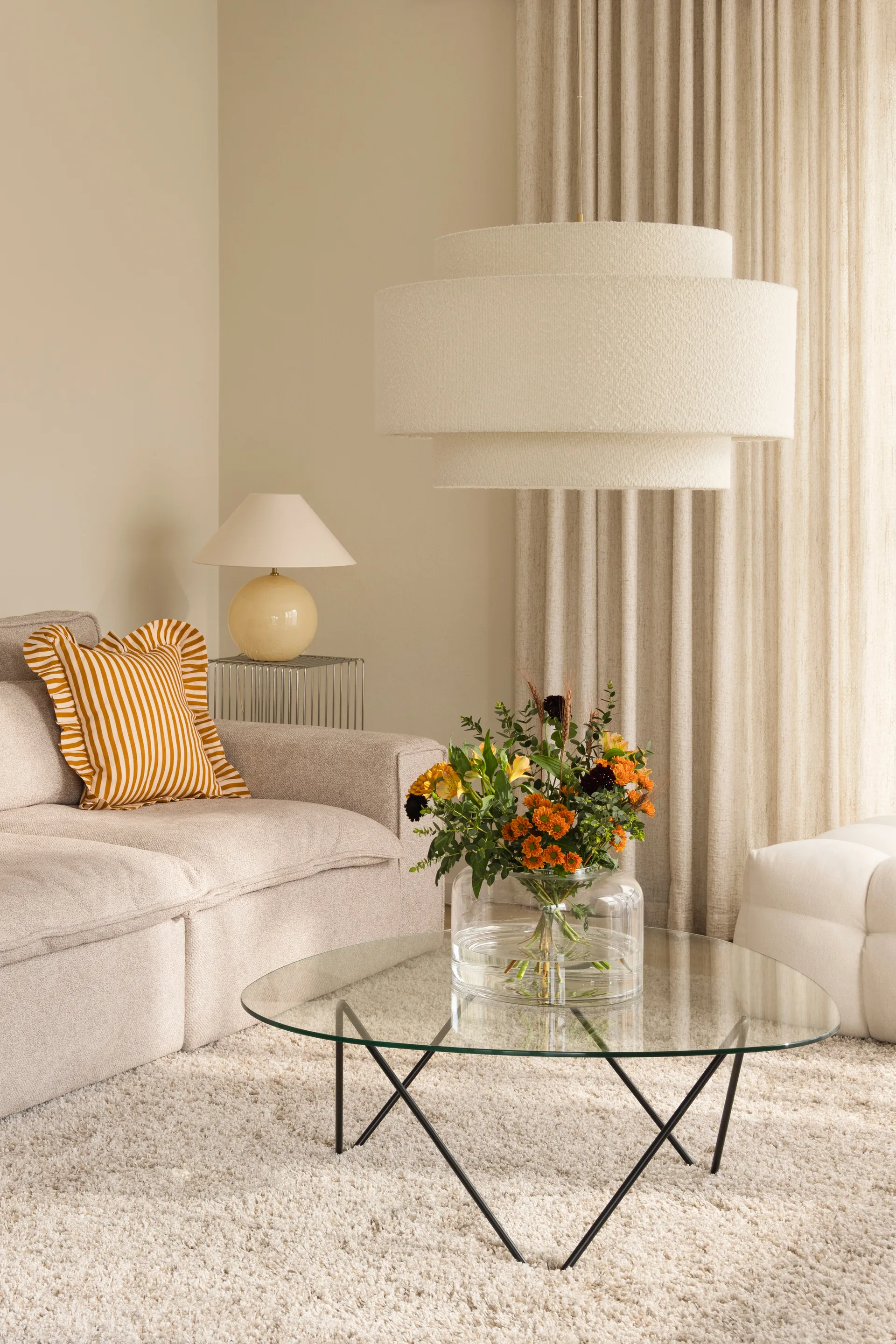 Iris 45 鸢尾系列 台灯, 白色 Globen Lighting