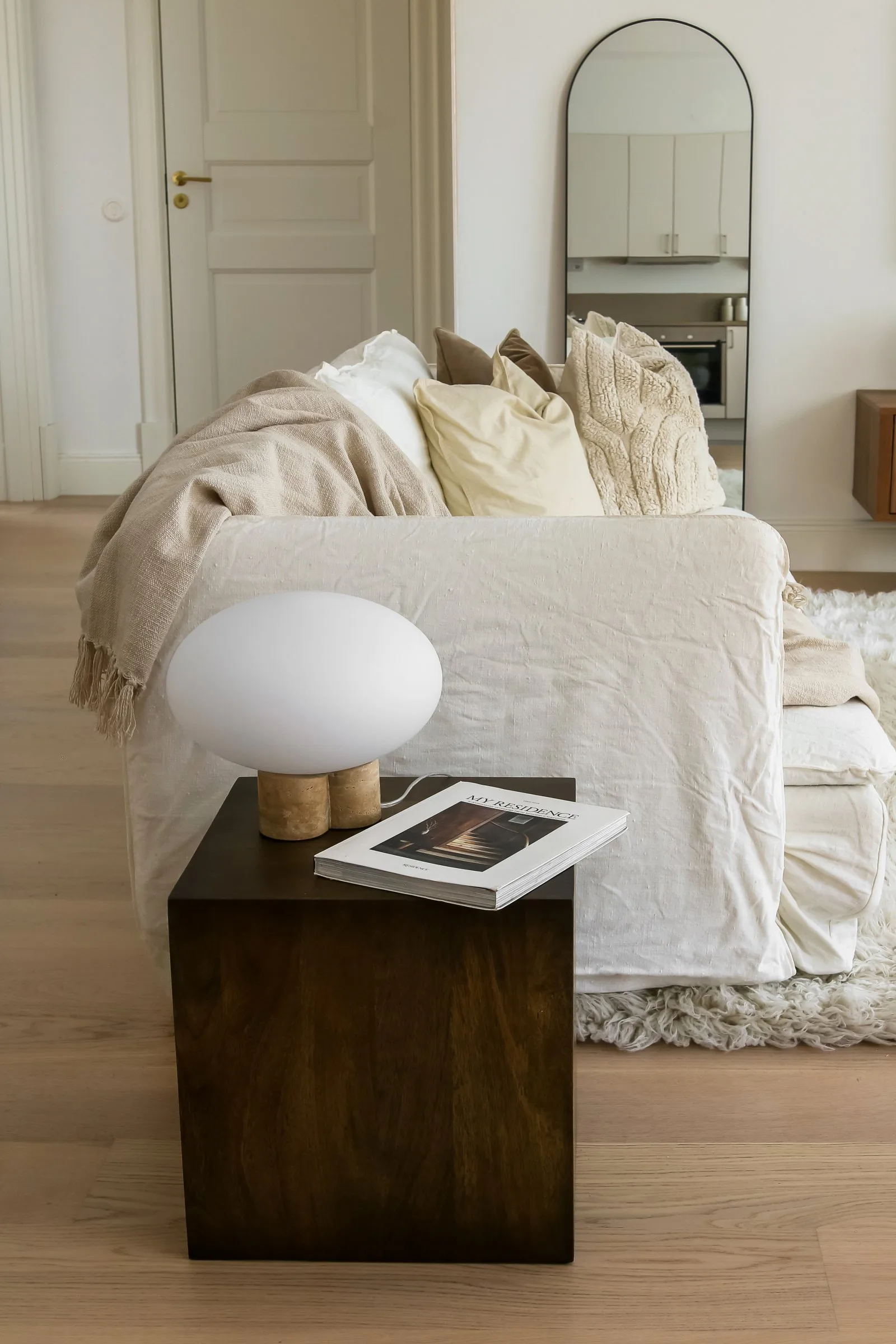 Mammut 台灯 Ø28 cm, Travertin Globen Lighting