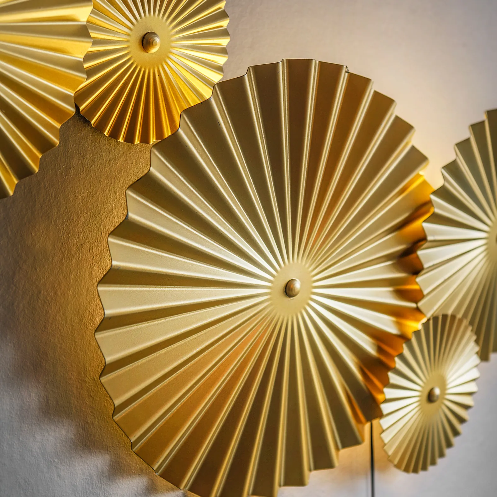Omega壁灯, 拉丝黄铜色 Globen Lighting