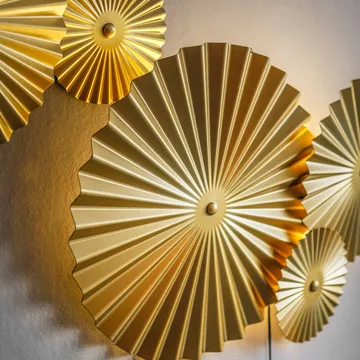Omega壁灯 - 拉丝黄铜色 - Globen Lighting