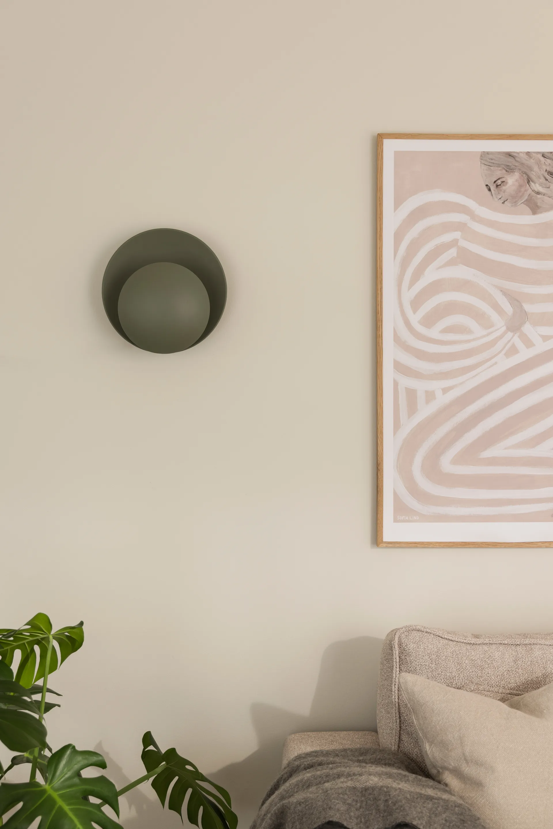 Orbit 壁灯, 苔藓绿 Globen Lighting