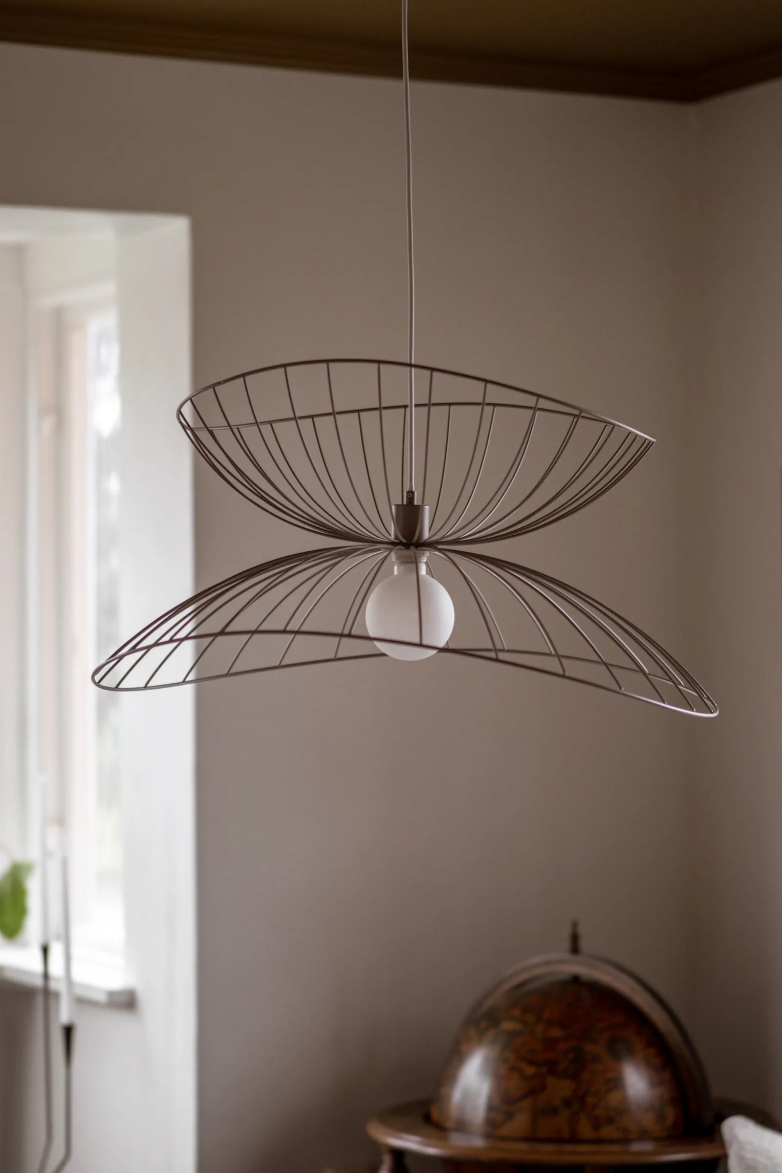 Ray吸顶灯 Ø70cm, 泥色 Globen Lighting