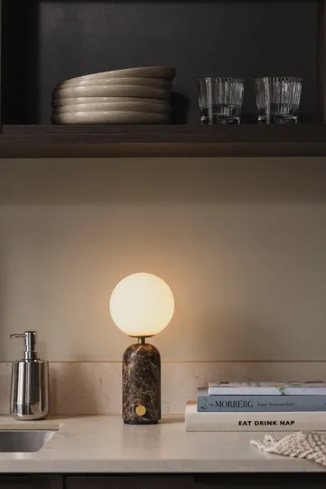 Torrano 便携式台灯 - 棕色大理石，27,5 cm - Globen Lighting