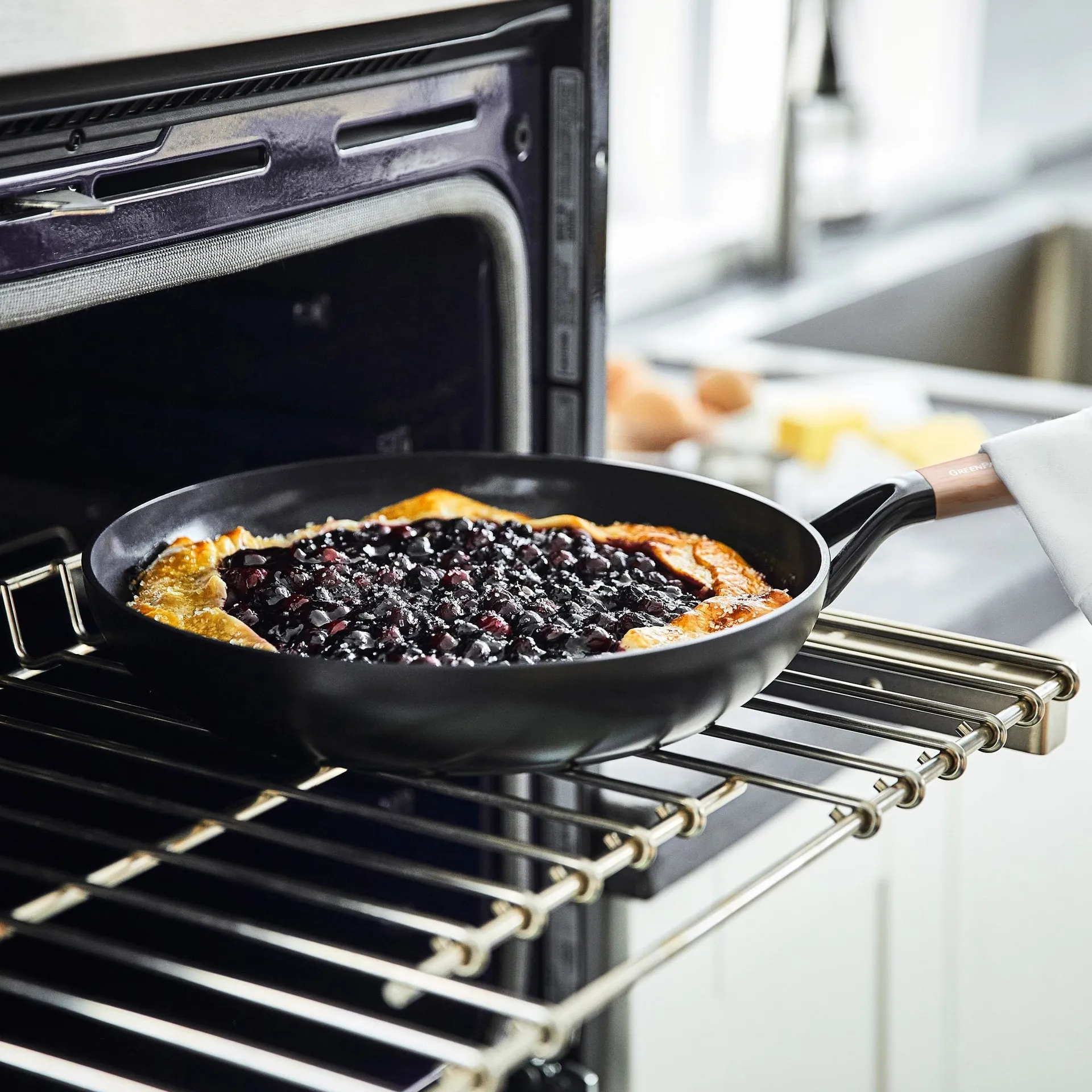 Eco Smartshape 煎锅/炒锅 28 cm, Light wood GreenPan