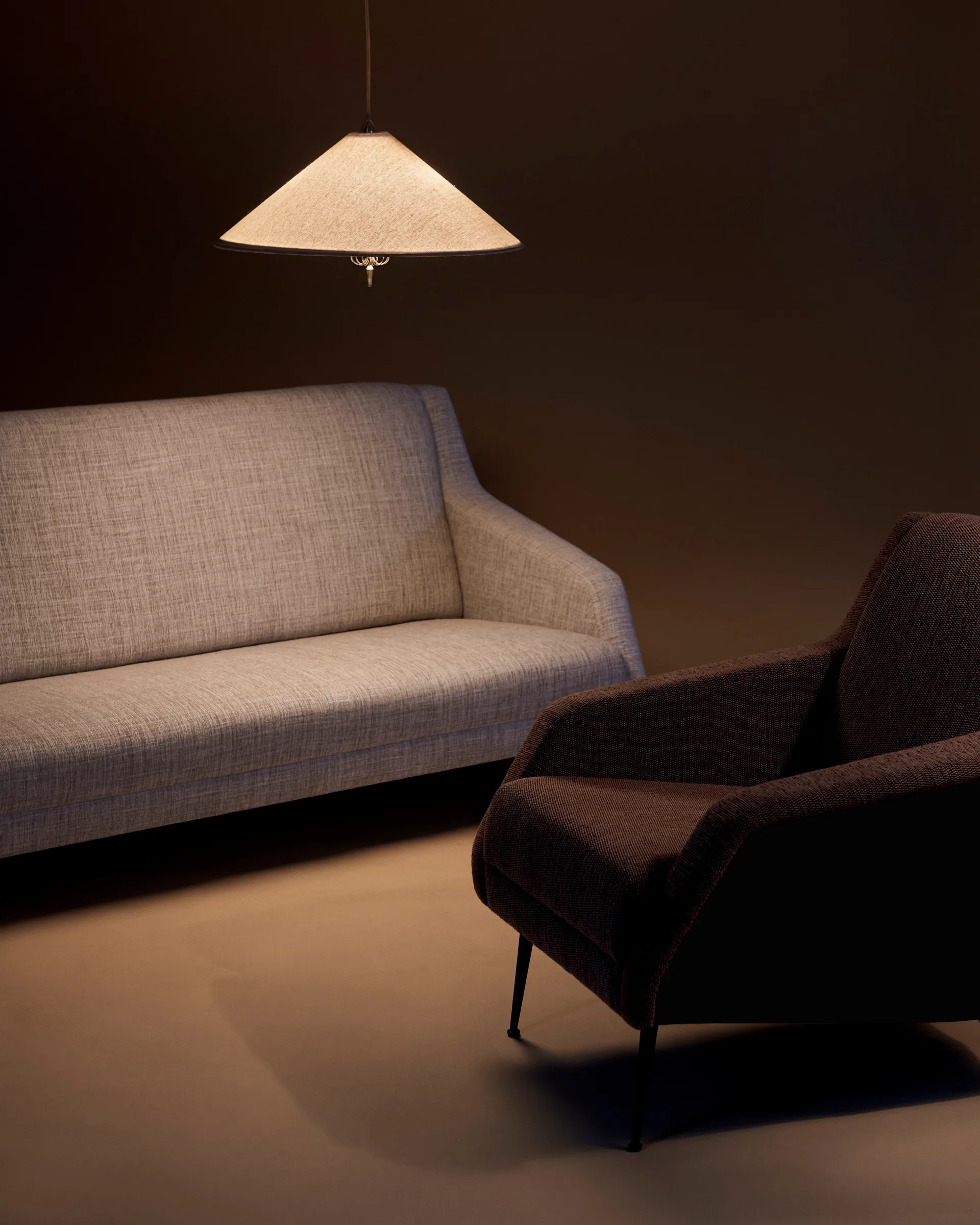 1967 吊灯, Canvas-黄铜 GUBI