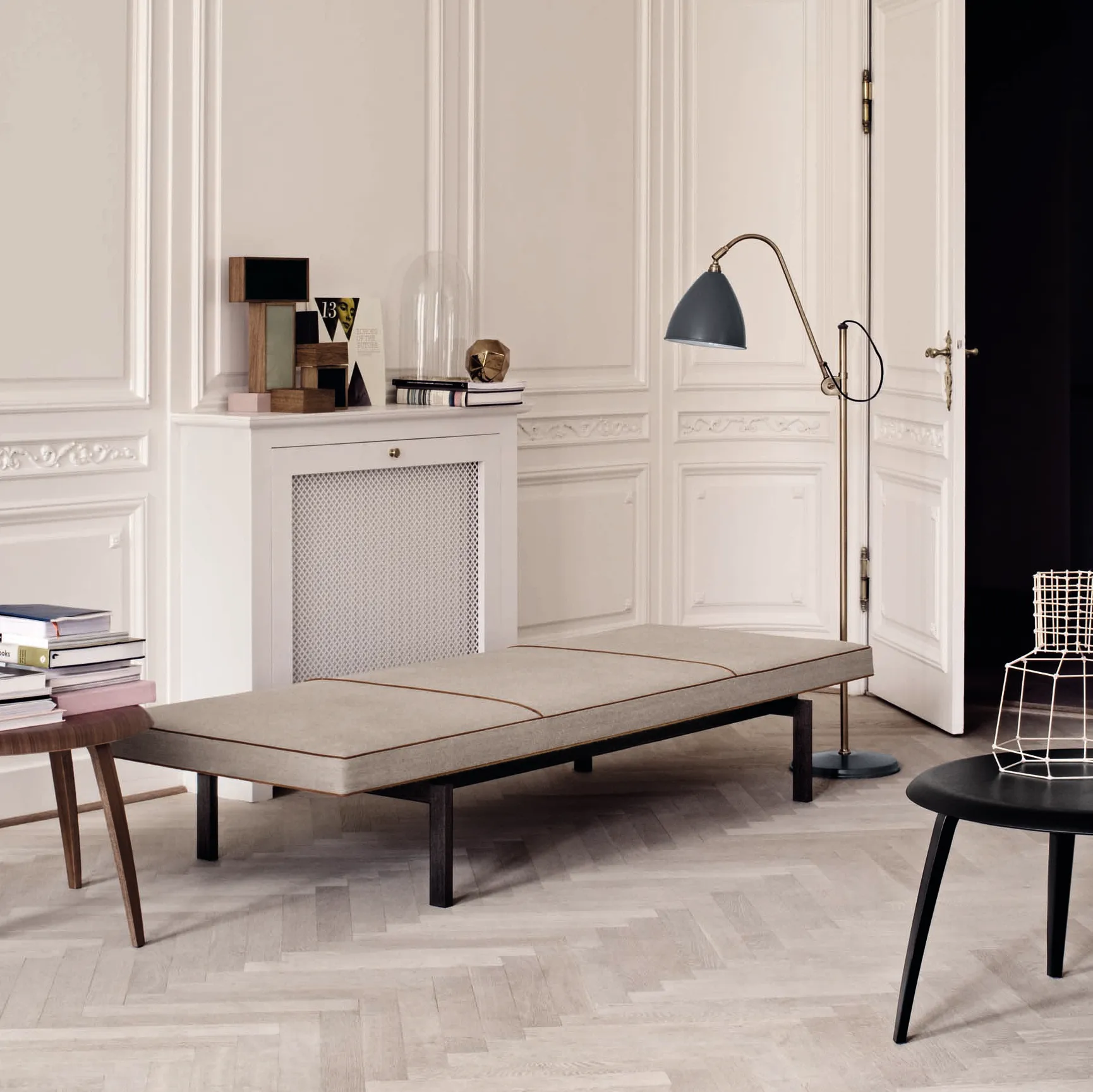 Bestlite BL3M 落地灯, 灰色-brass GUBI