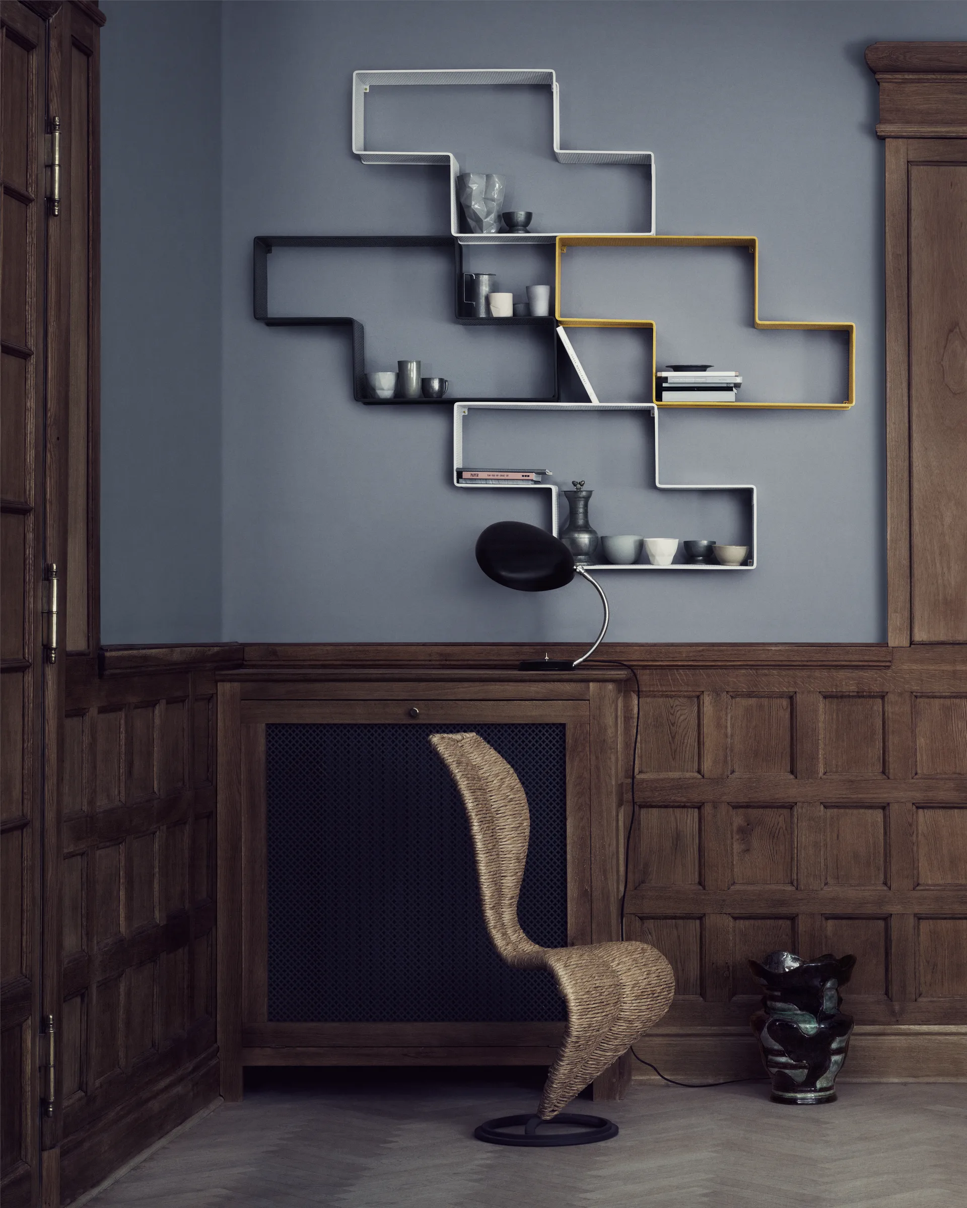 Matégot Dedal book shelf, Cream 白色 Semi Matt GUBI