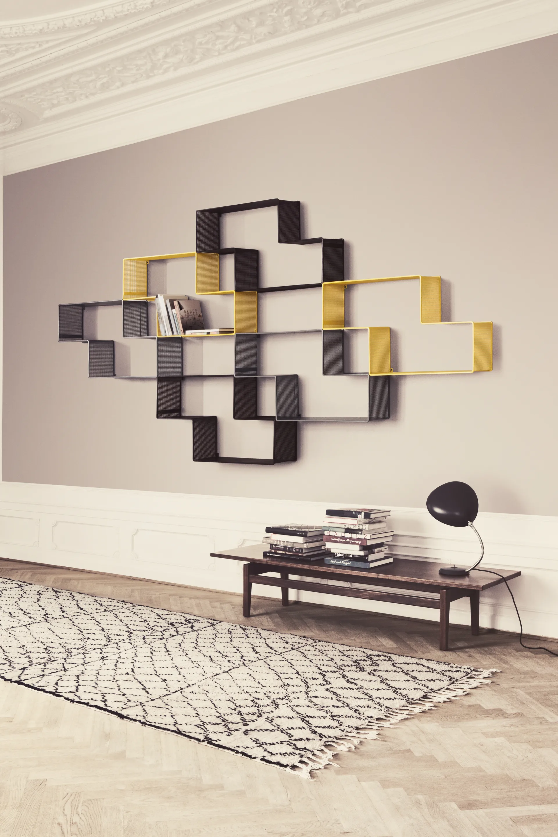 Matégot Dedal book shelf, Cream 白色 Semi Matt GUBI