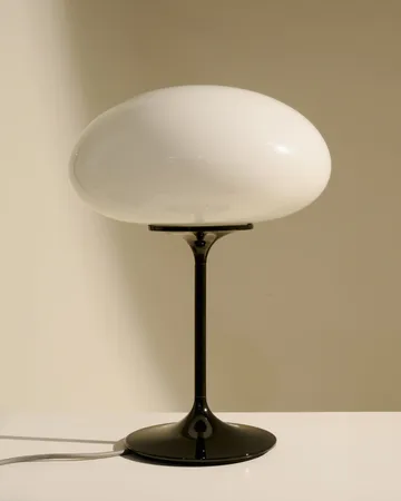 Stemlite 台灯 - 黑铬蛋白石玻璃 42cm - GUBI