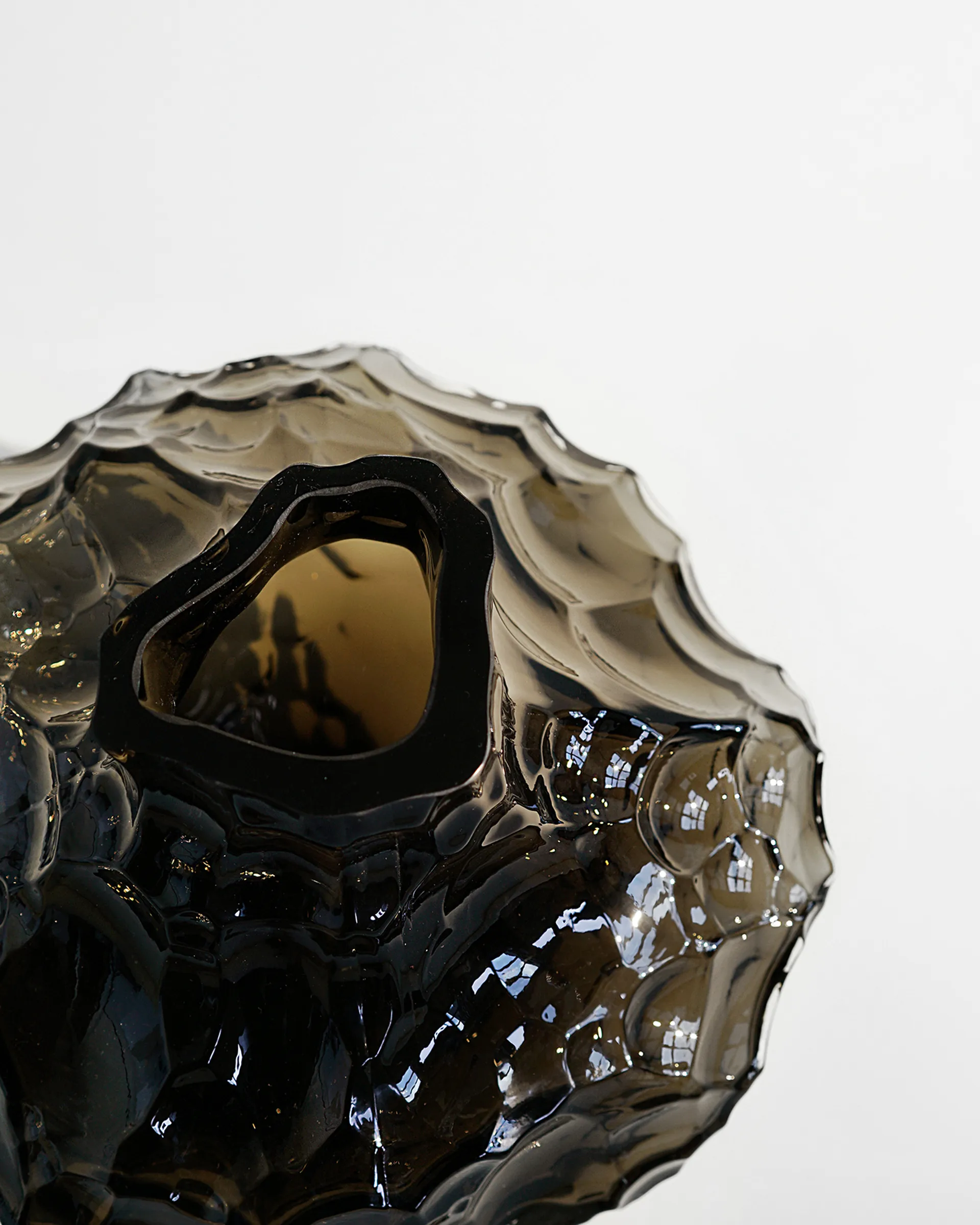 Canyon 冰川花瓶 大 23 cm, 新烟熏色 Hein Studio