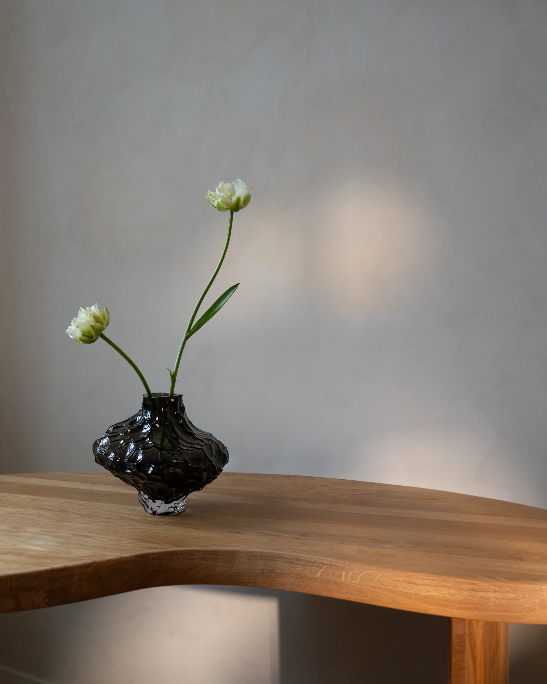 Canyon 冰川花瓶 大 23 cm, 新烟熏色 Hein Studio