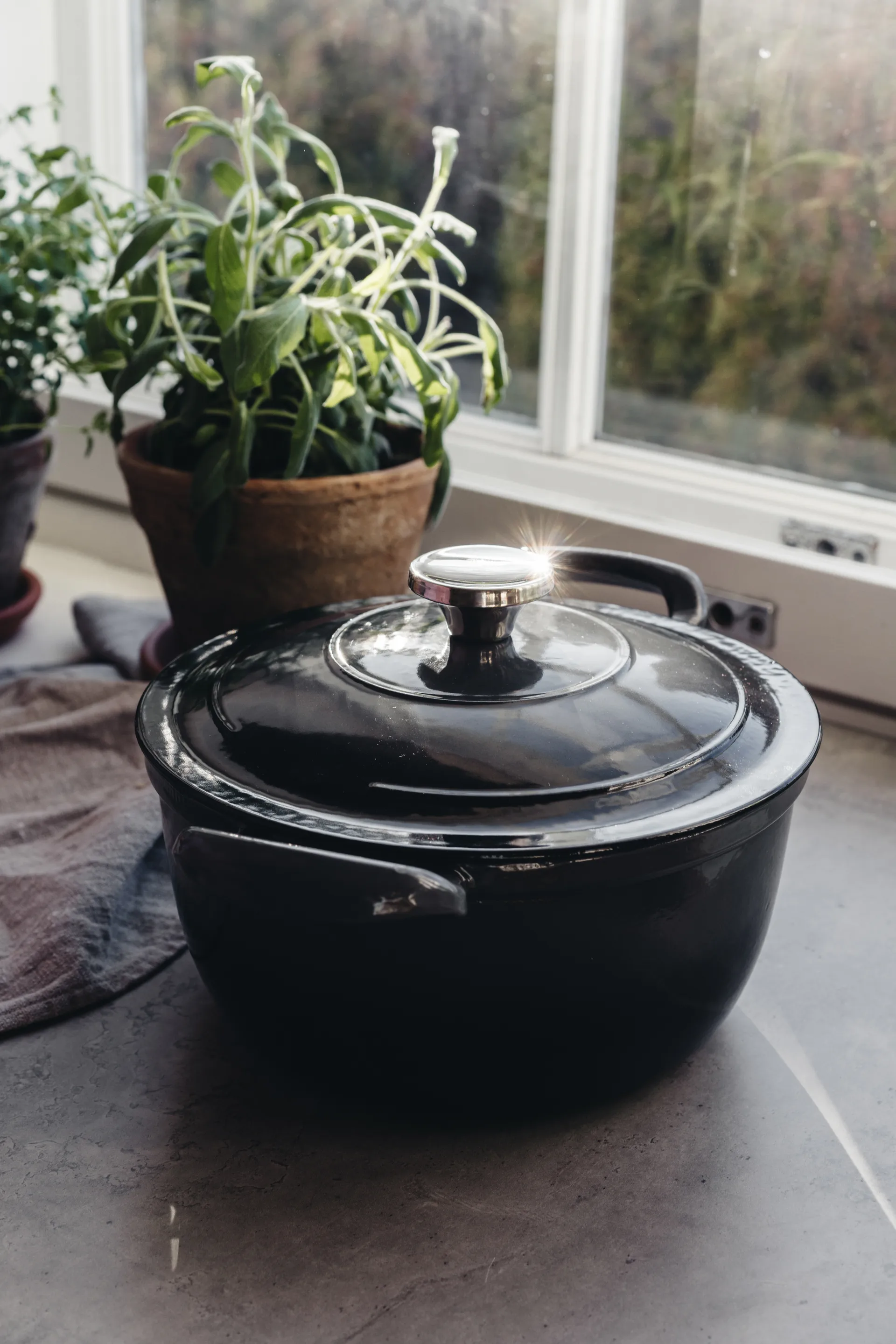 Cast iron pot, 4 L Heirol