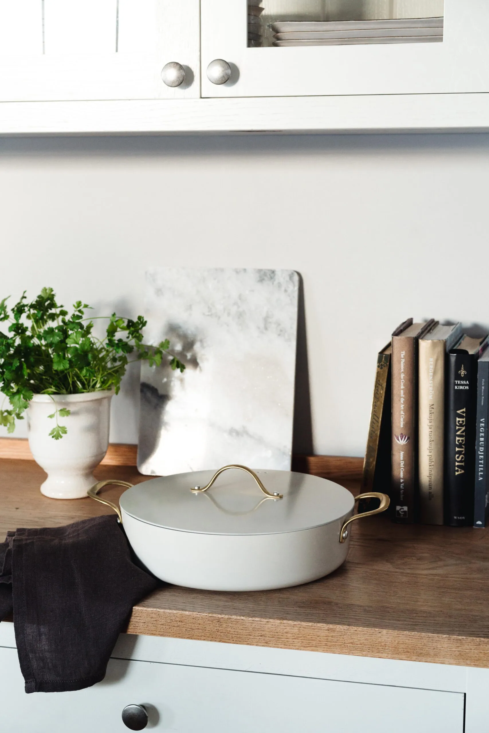 Heirol Royal Pearl pot （含盖子） Ø28 cm, 白色-金色 Heirol