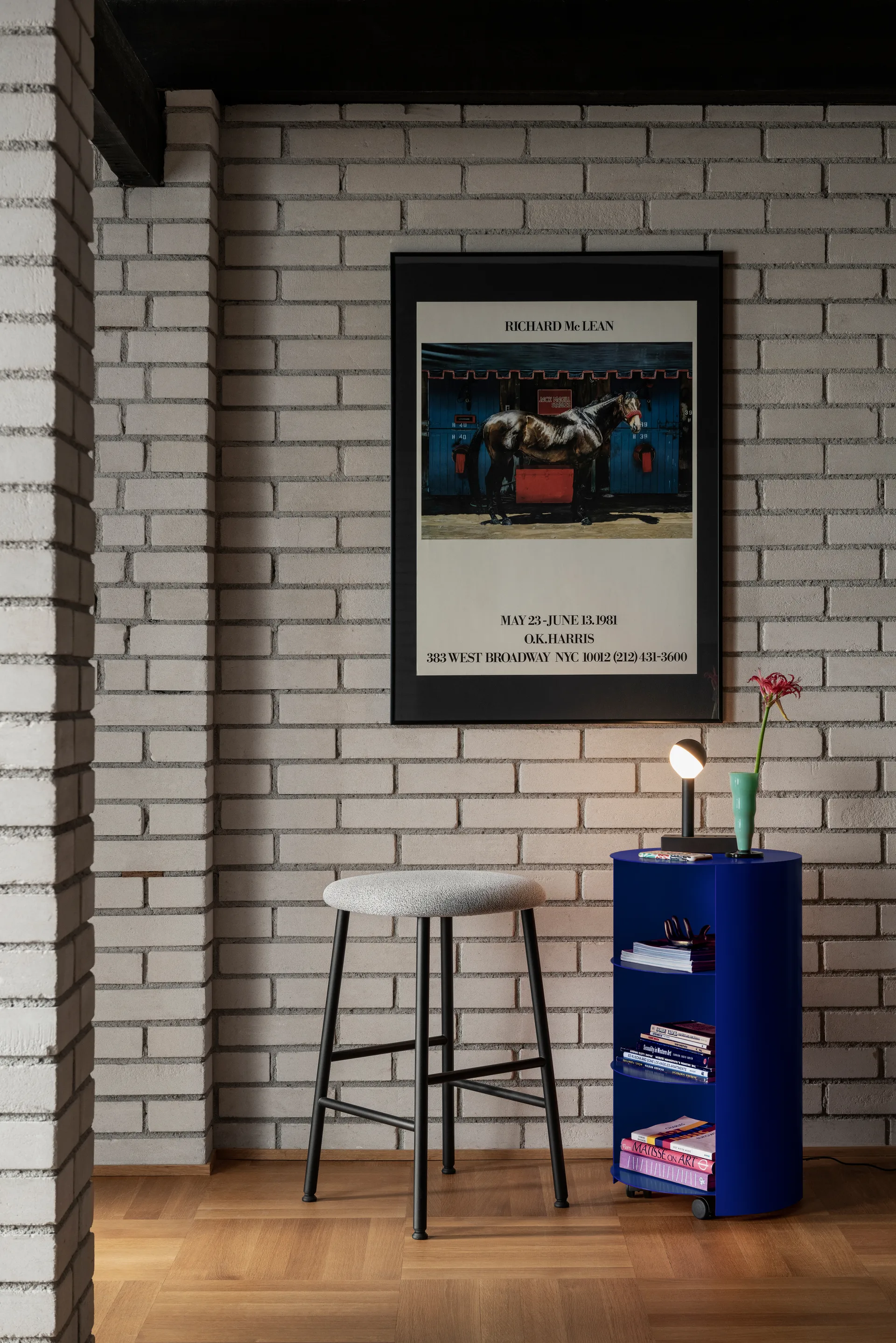 Hide pedestal Ø38x68 cm, Ultramarine 蓝色 textured Hem