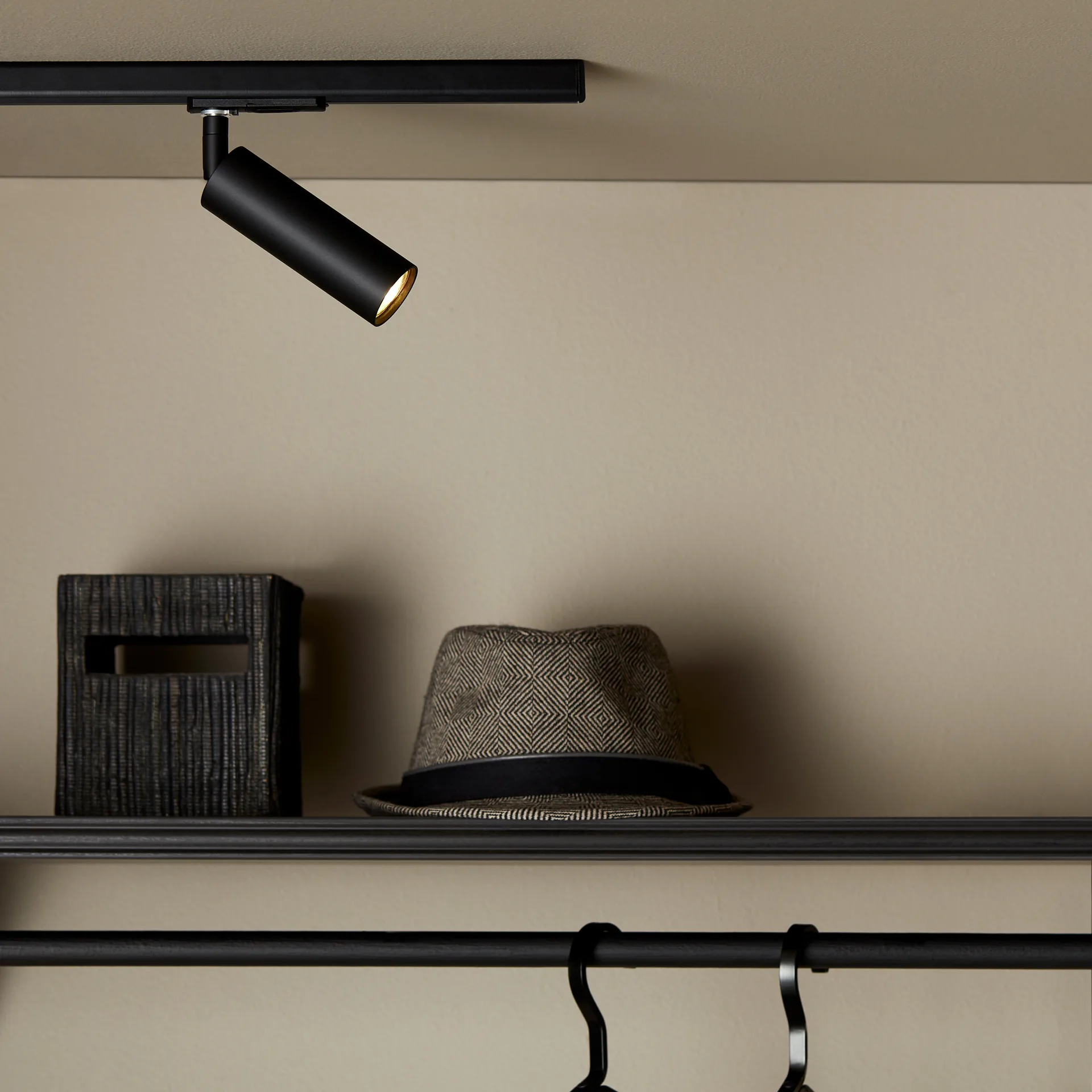 Pipeline spotlight global 1-fas, 哑光 黑色 Herstal