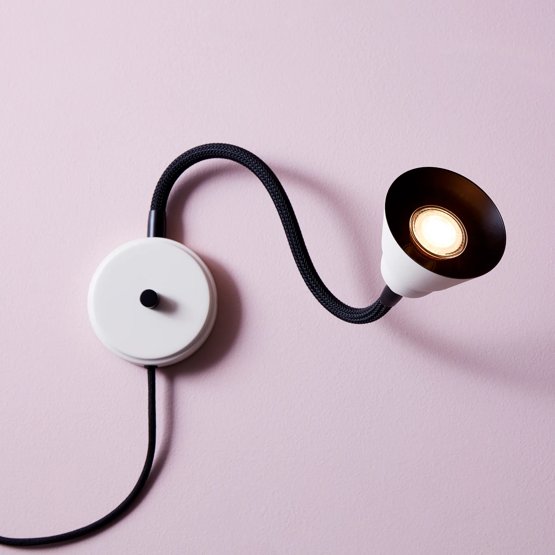 Relief 壁灯, Pearl 白色 Herstal