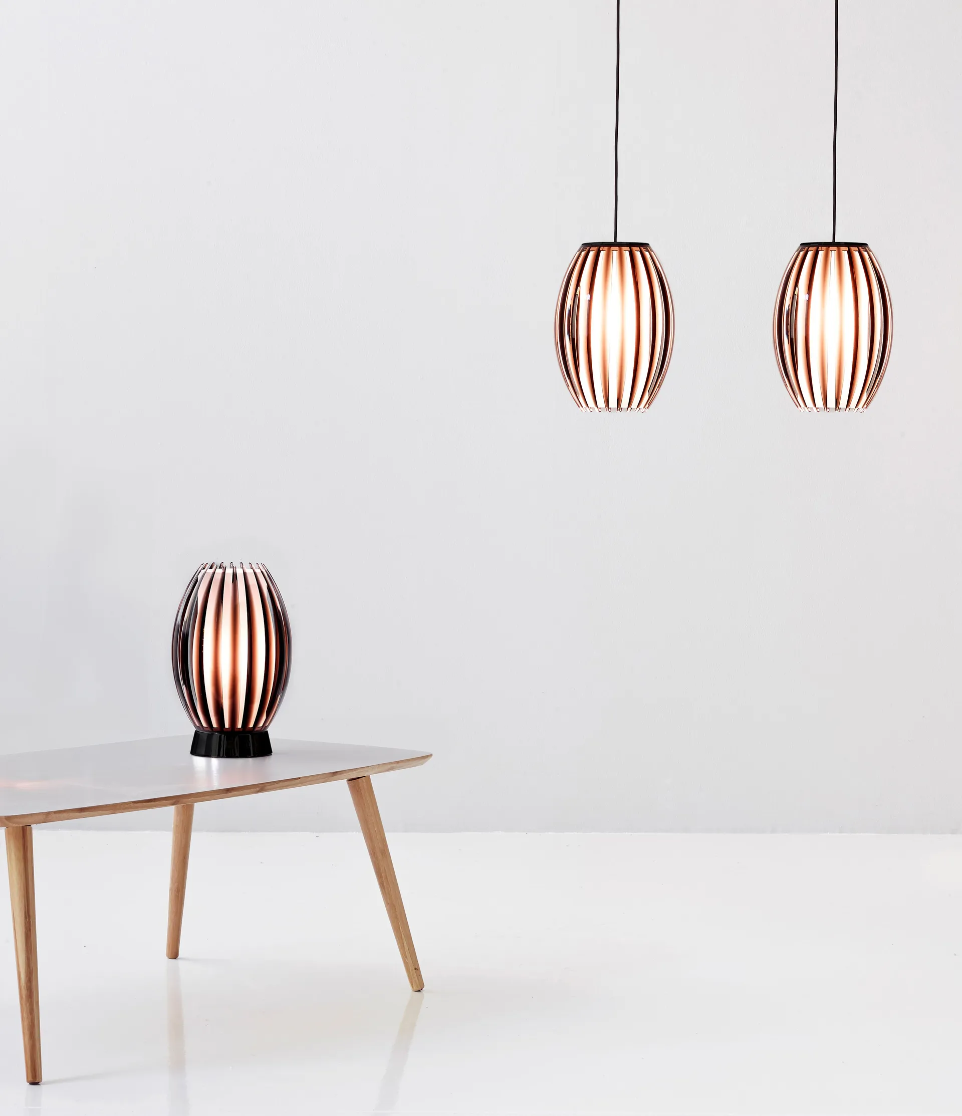 Tentacle 台灯 M 34 cm, Black-Smoked Herstal