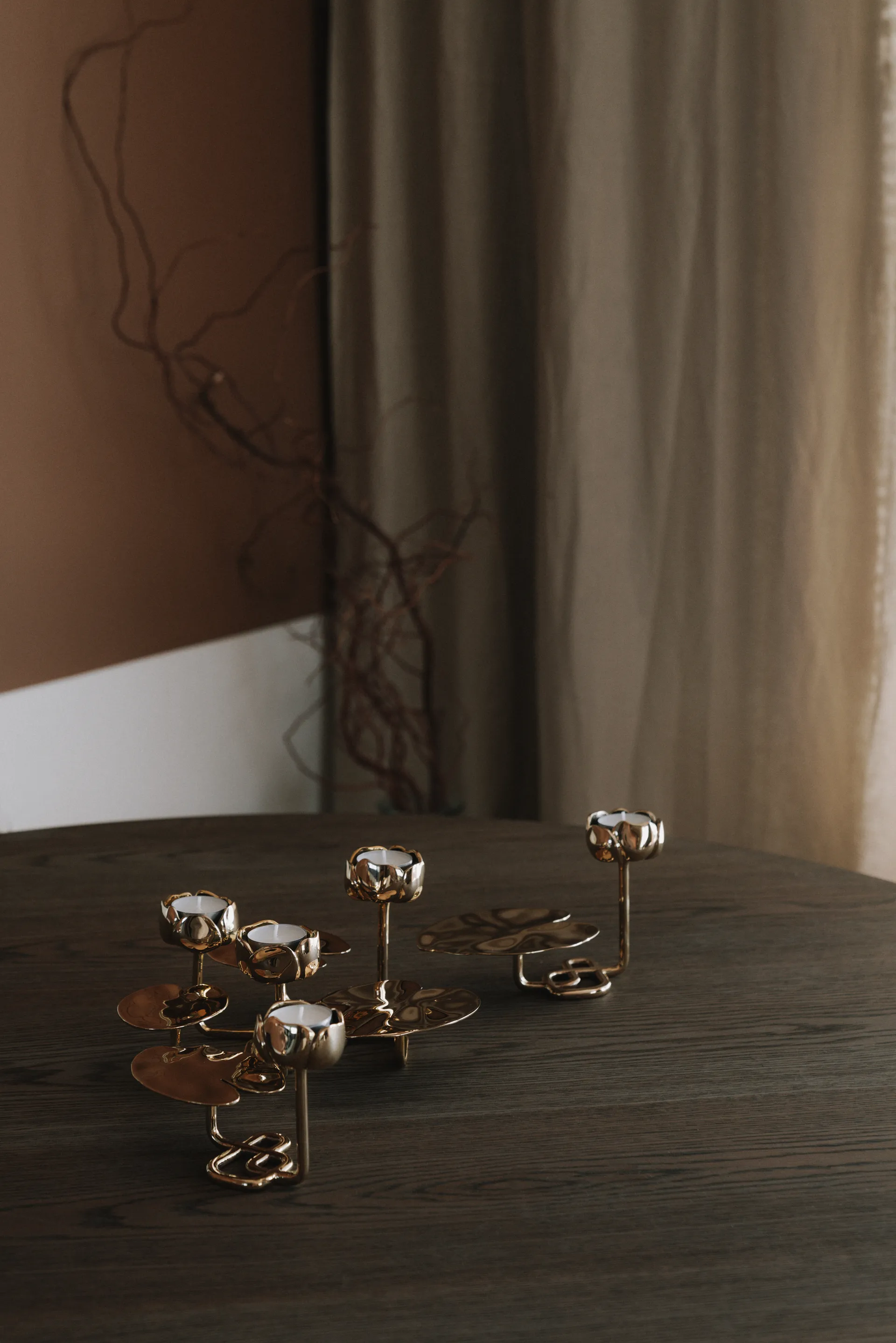 Ninfea No.1 烛台, 黄铜 Hilke Collection