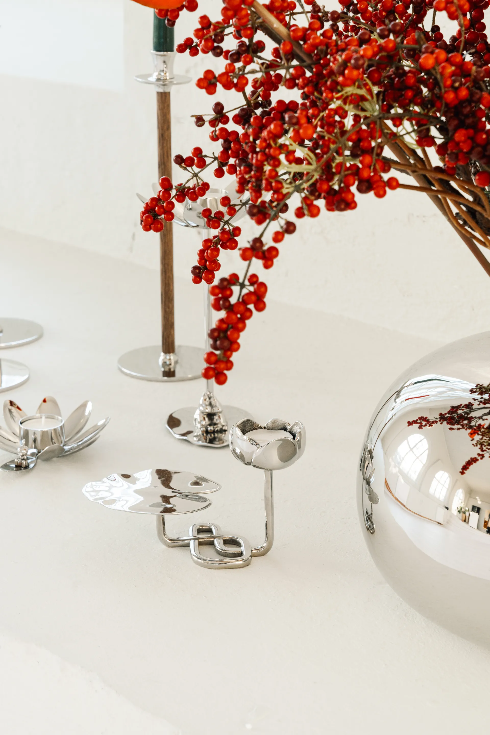 Ninfea No.1 烛台, 镍镀 黄铜 Hilke Collection