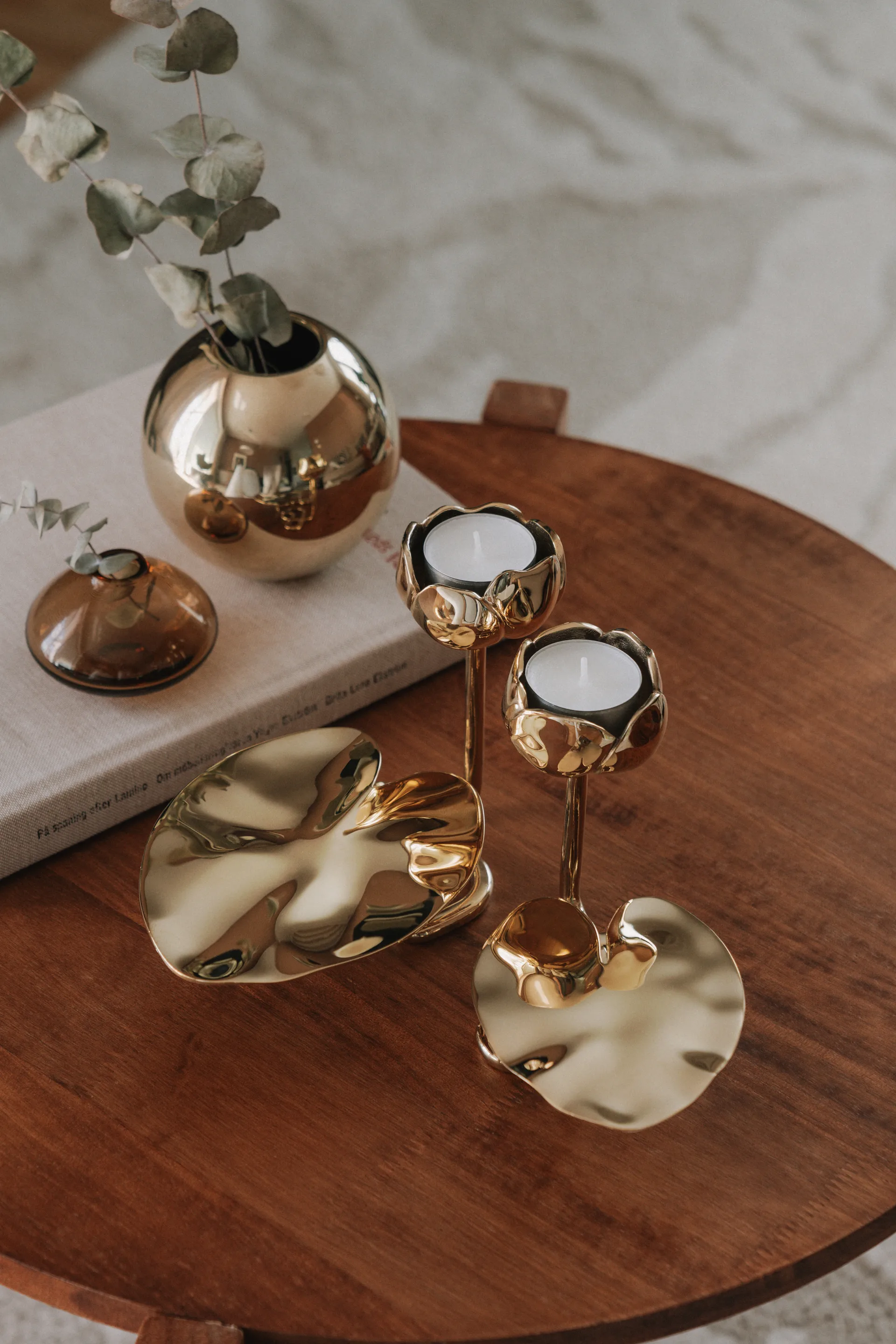 Ninfea No.2 烛台, 黄铜 Hilke Collection