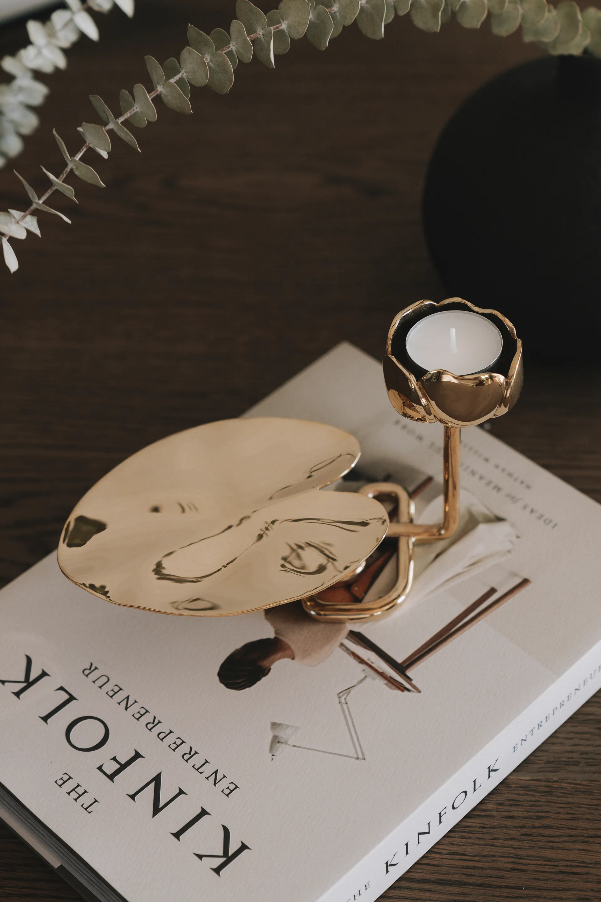 Ninfea No.2 烛台, 黄铜 Hilke Collection