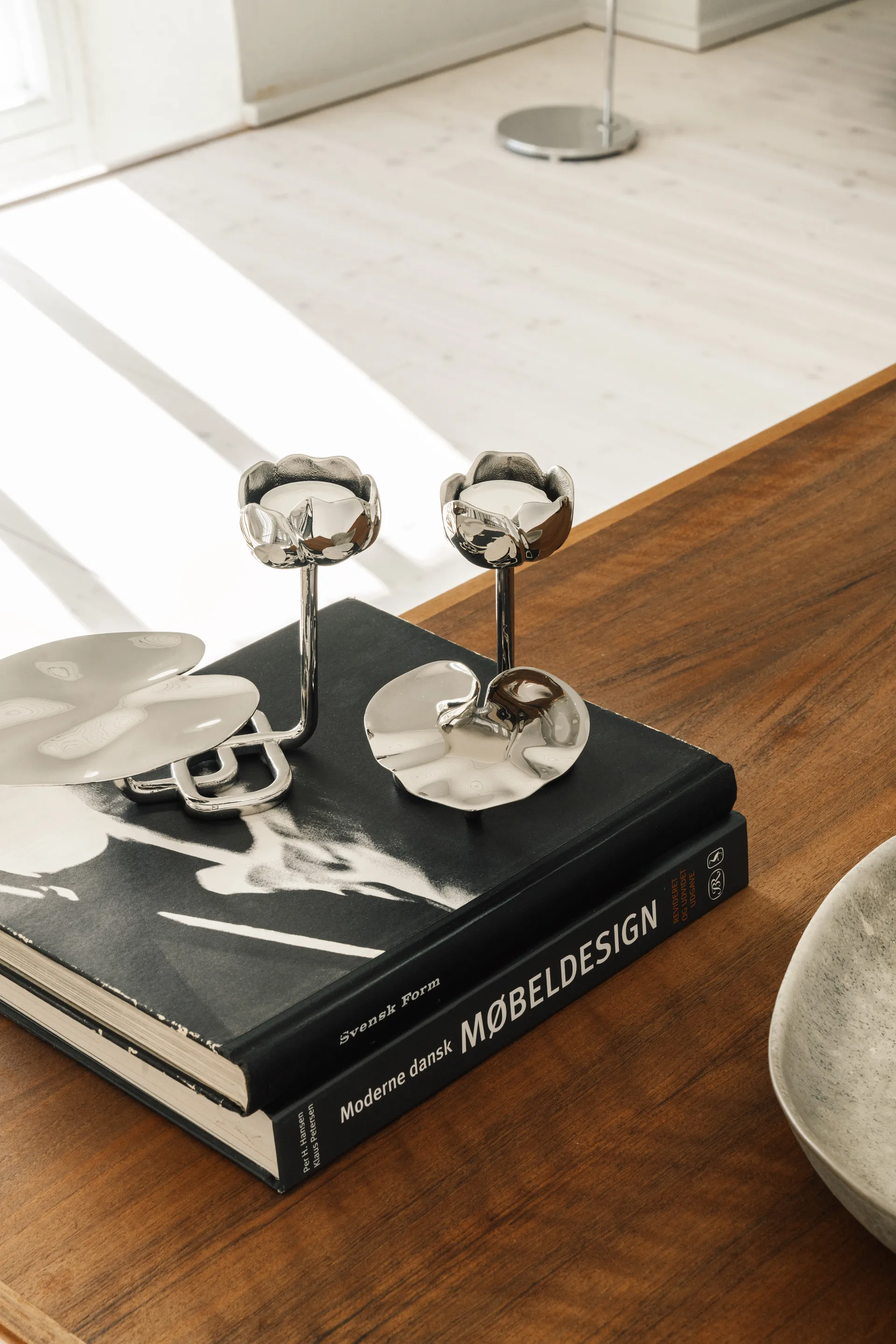 Ninfea No.2 烛台, 镍镀 黄铜 Hilke Collection