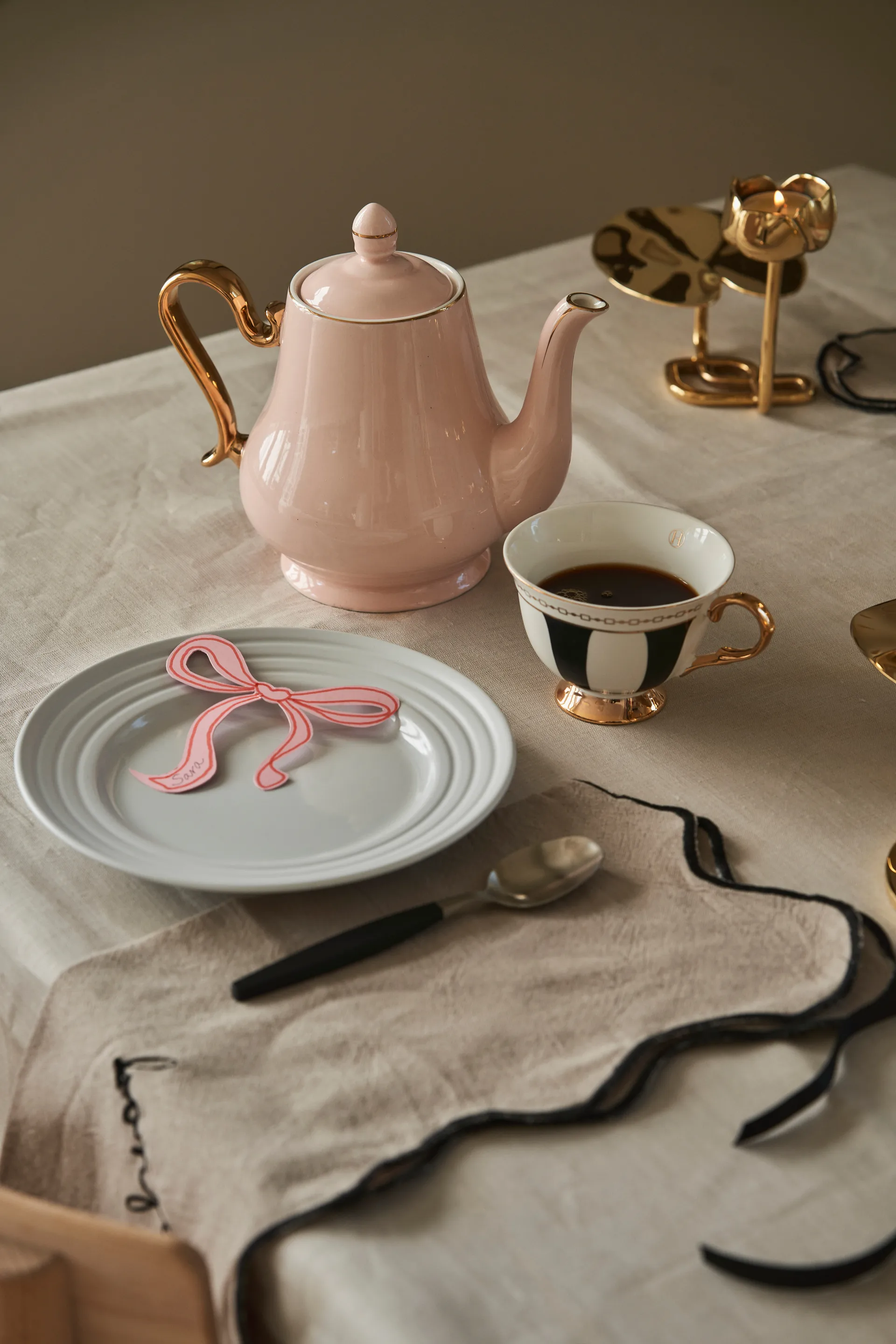 Strisce Nero 杯子和碟子, 22 cl Hilke Collection