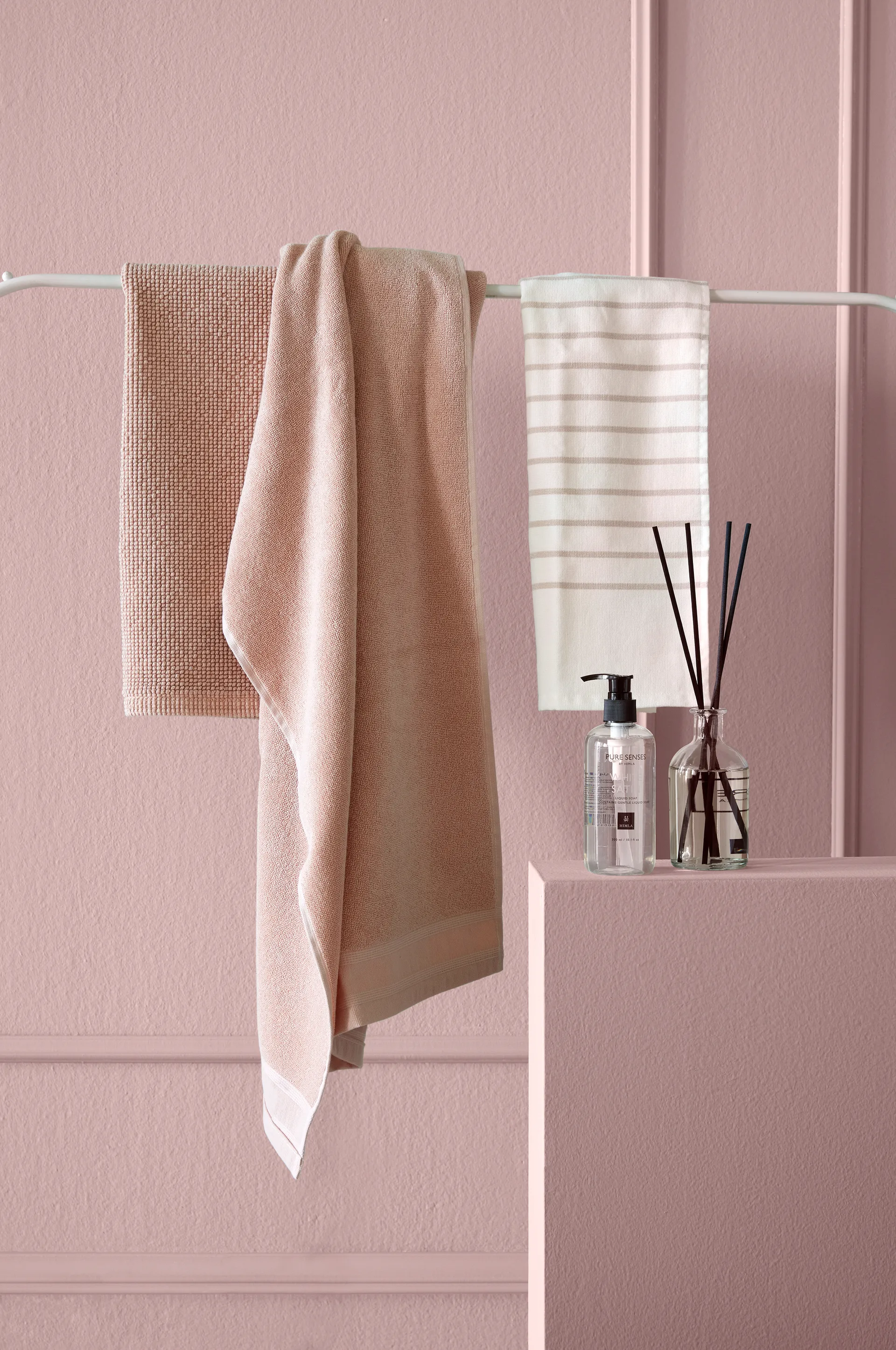 Lina towel 70x140 cm, Powder Himla